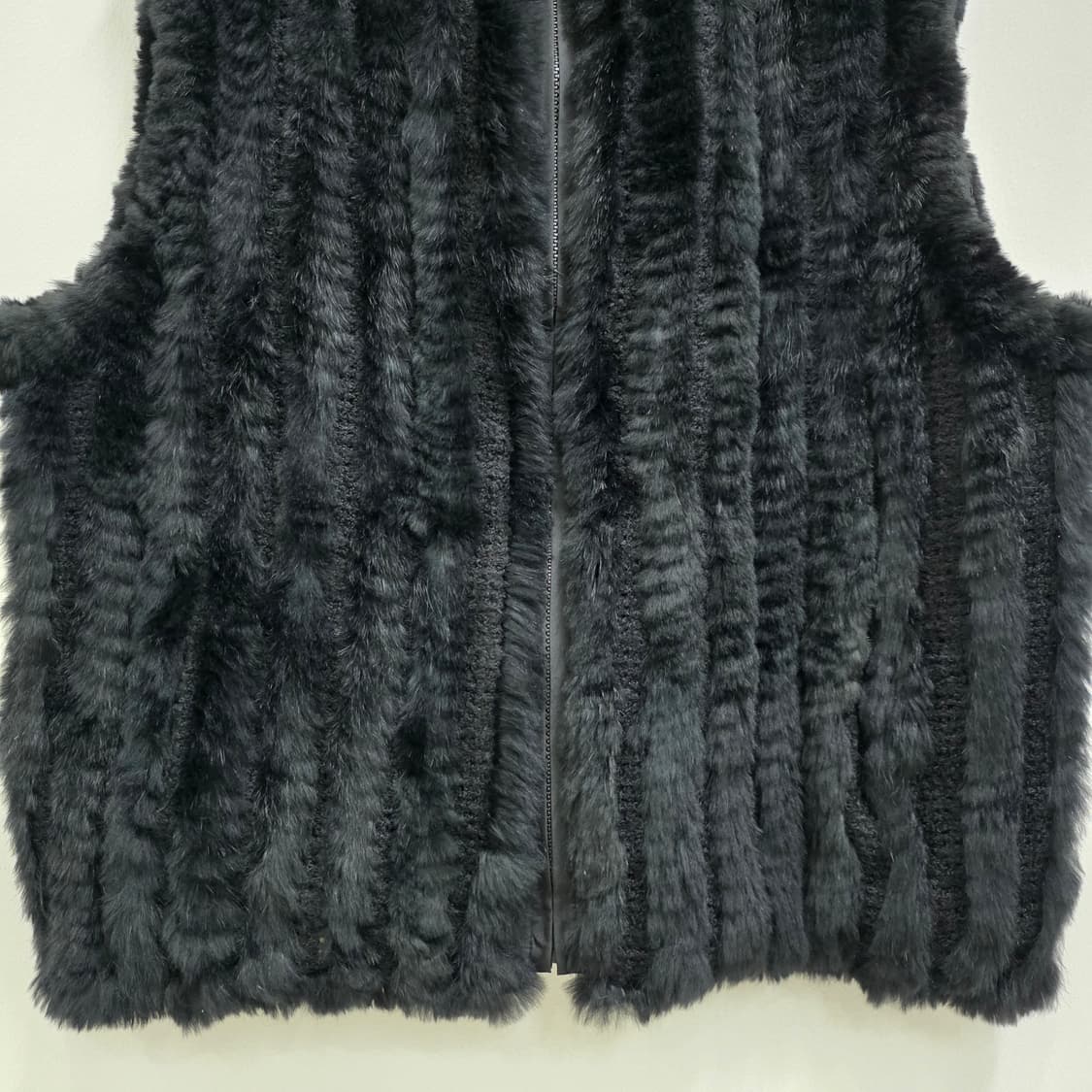 리버시블 실크100% 래빗퍼 블랙 베스트 상품이미지7