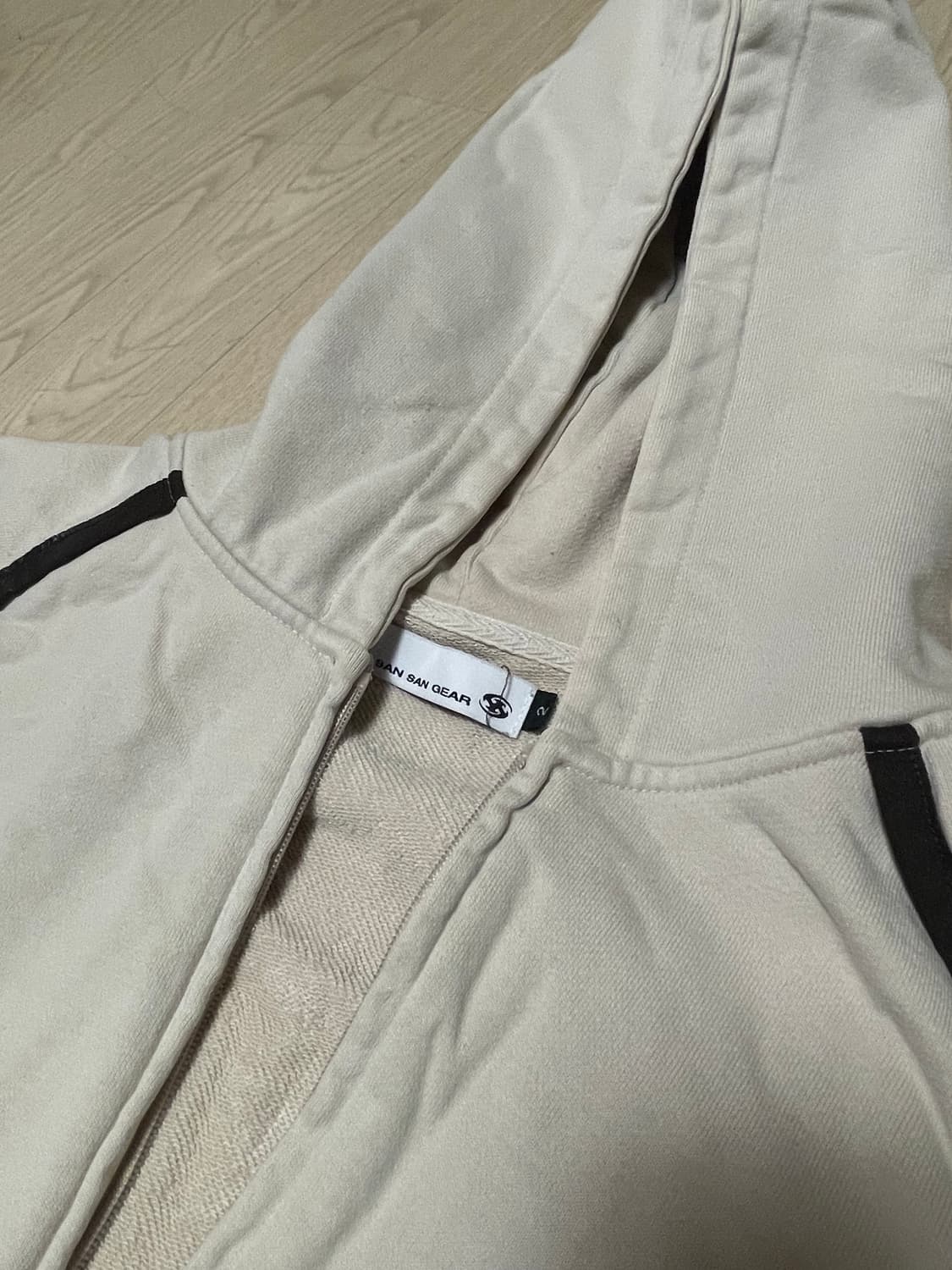 산산기어 22fw 후드집업 2사이즈 베이지 상품이미지2