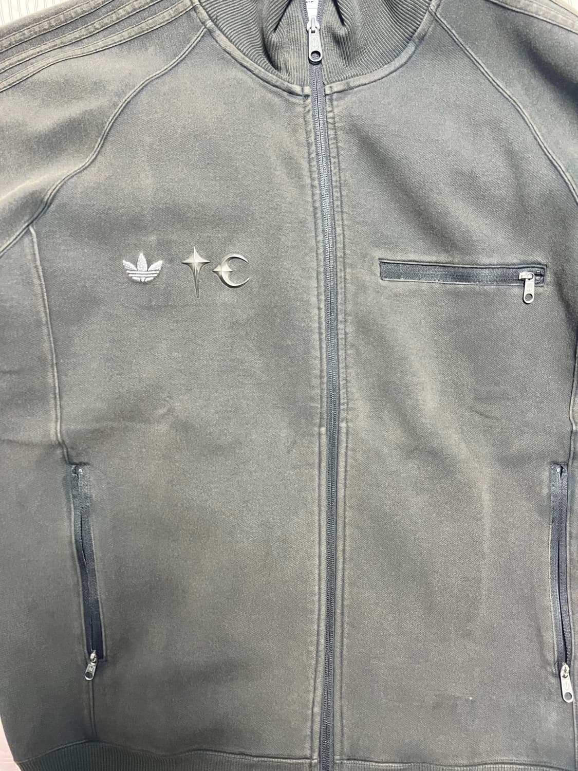 아디다스 x 떠그클럽 트랙탑 XXL 상품이미지2