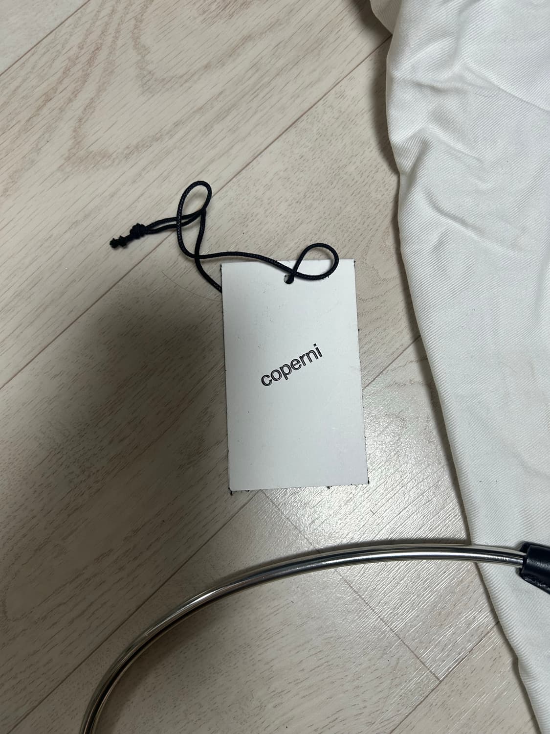 코페르니 링 스와이프 숄더백 블랙 상품이미지4