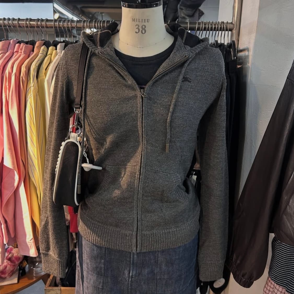 Burberry Charcoal Knit Zip-Up Hoodie 상품이미지2