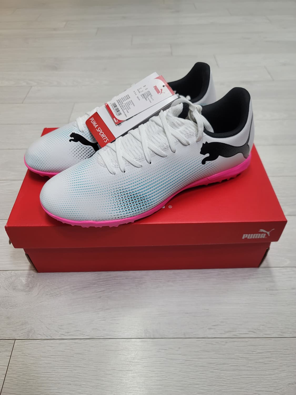 (260)푸마 풋살화 퓨처 7 플레이 TT[대전 직거래도 가능] 상품이미지4