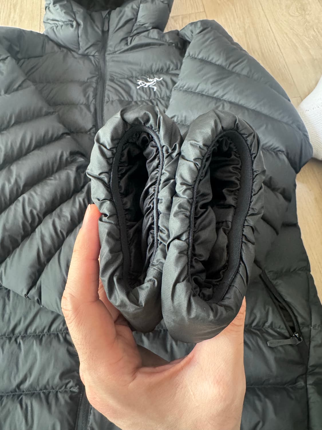 L 아크테릭스 세륨 후디 패딩 블랙 상품이미지4