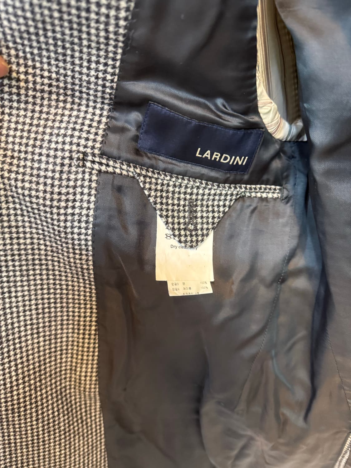44/95 정품 나르디니 자켓 팝니다 상품이미지3