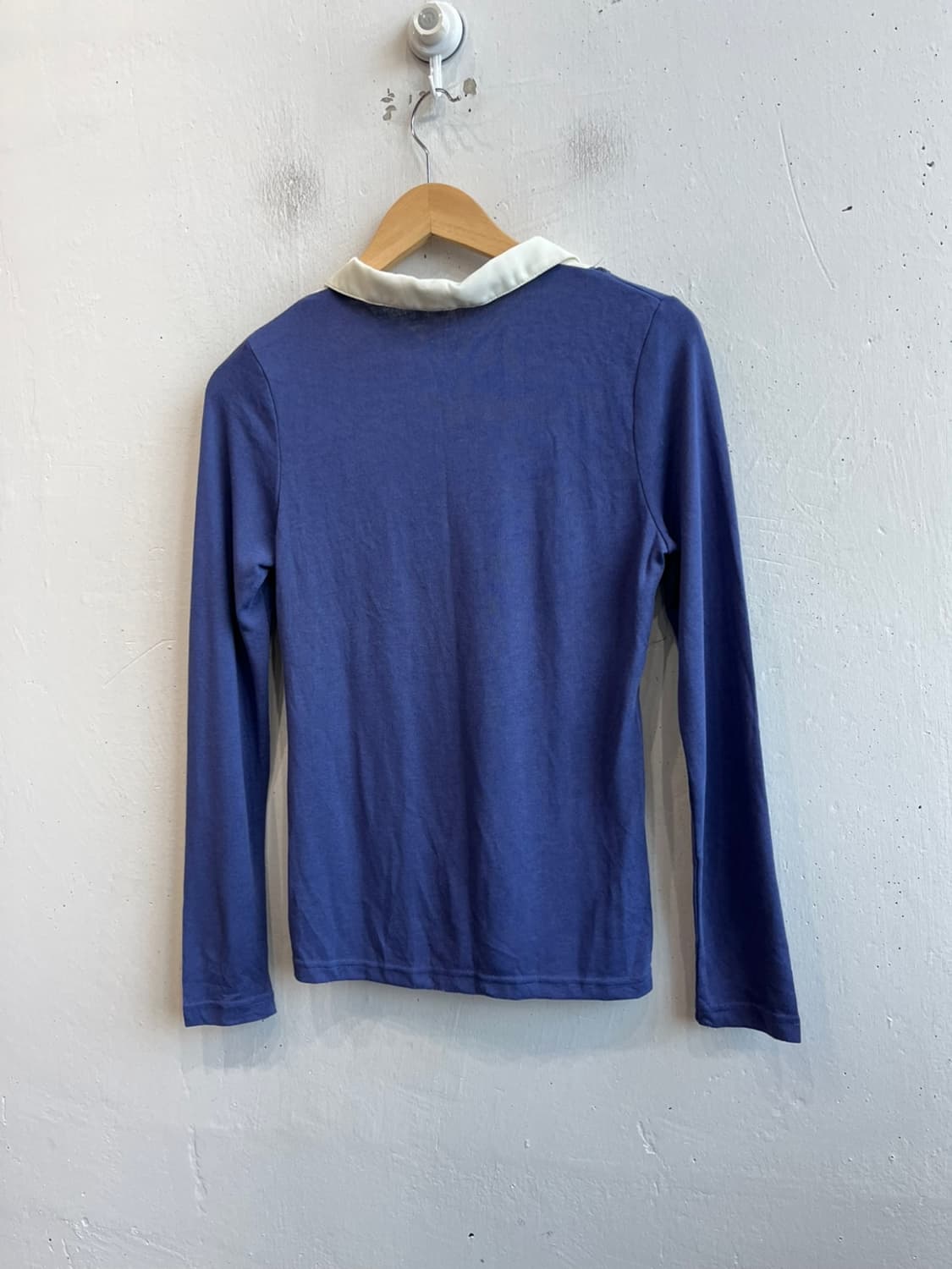 액시즈팜 프릴 블라우스 상품이미지3