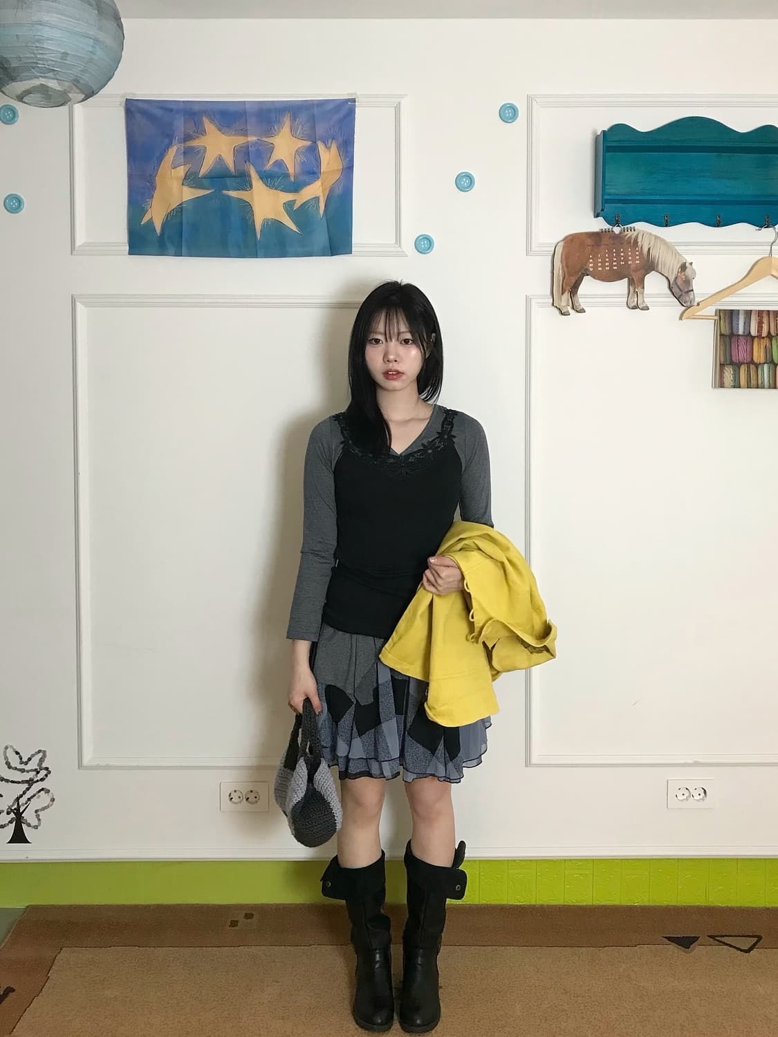 자켓을 벗으면 드러나는 또 다른 결, 차분하게 이어지는 무드:) 상품이미지4