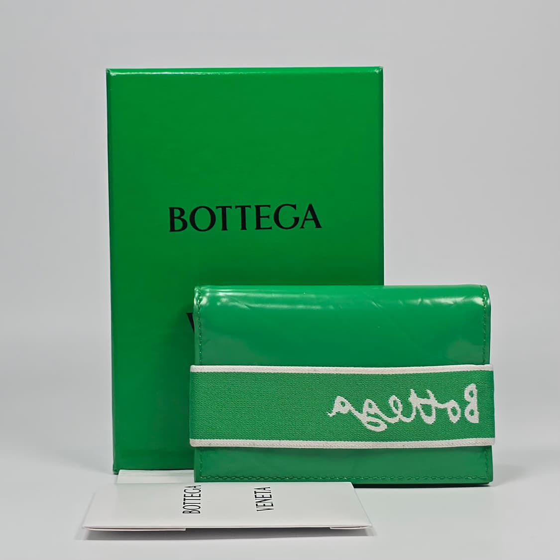 보테가베네타 링클 레더 밴드 카드 지갑 상품이미지1