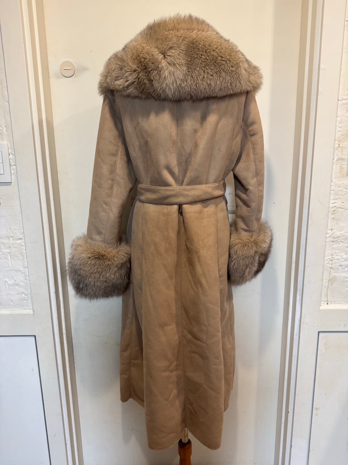 myeyeko 마이아이코 폭스퍼 무스탕 상품이미지10