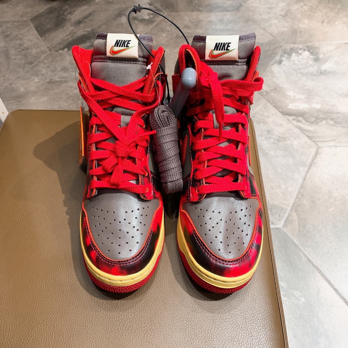 나이키 남성 덩크 하이 칠리 레드 상품이미지1