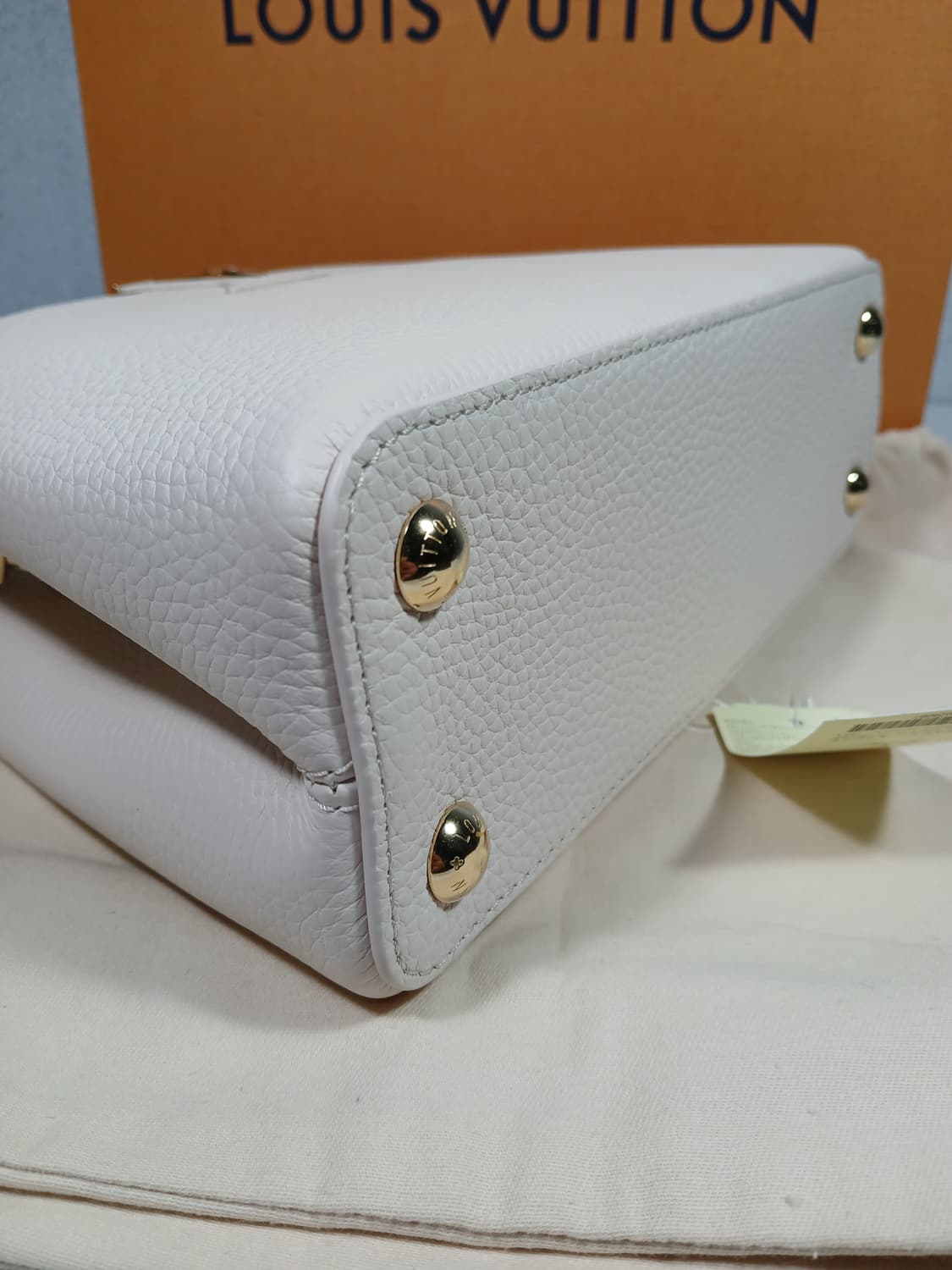 루이비통 카퓌신BB 토트백 쿼르츠 M25087 상품이미지9