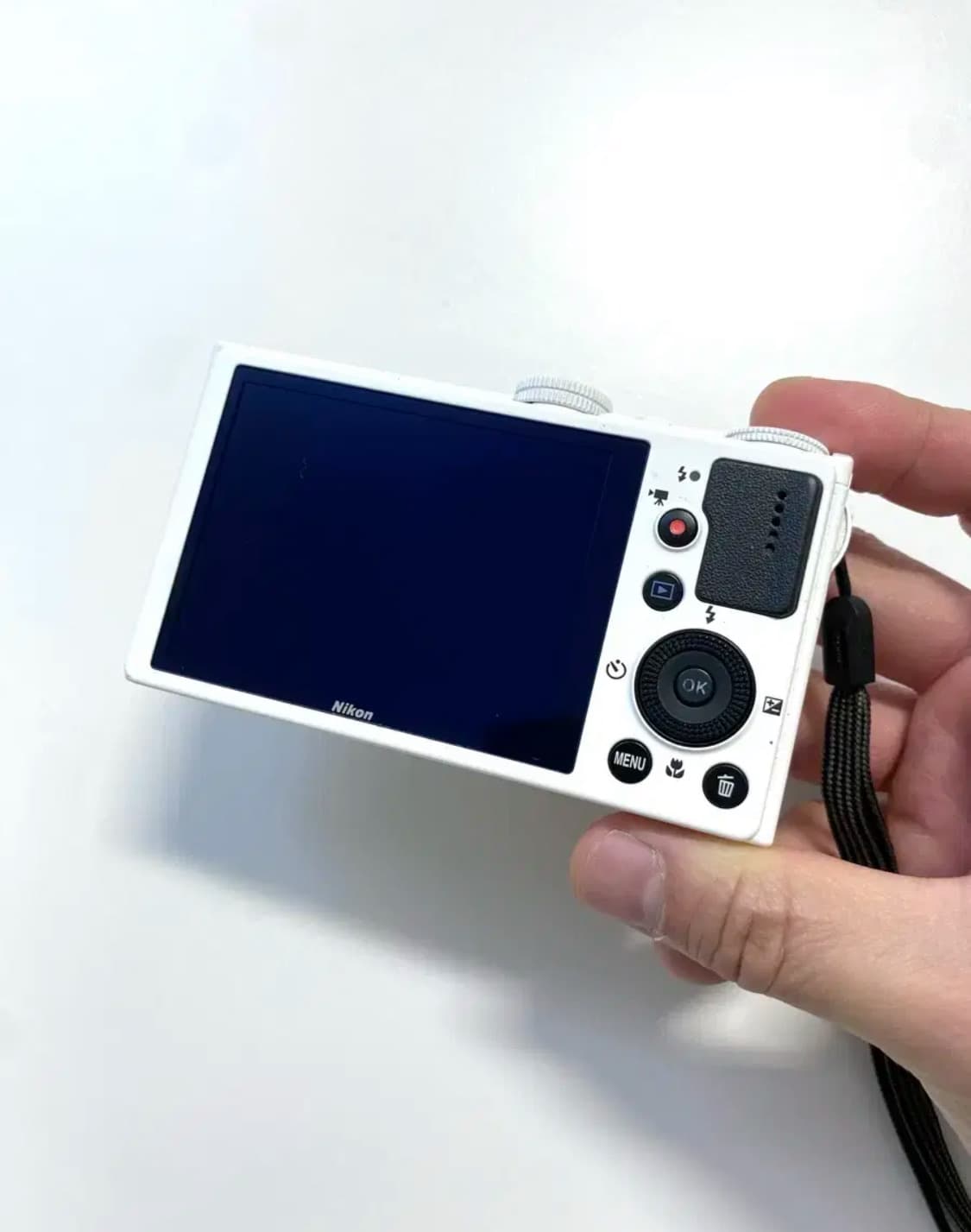 니콘 쿨픽스 P330 디지털 카메라 상품이미지2