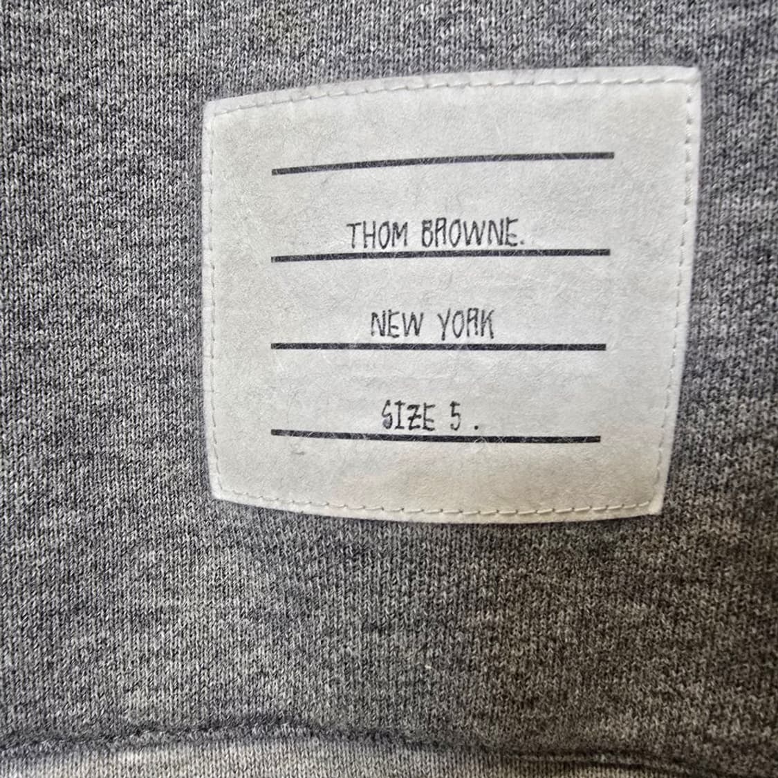 [중고/정품] 톰브라운 펀믹스 사선 완장 후드티 상품이미지4