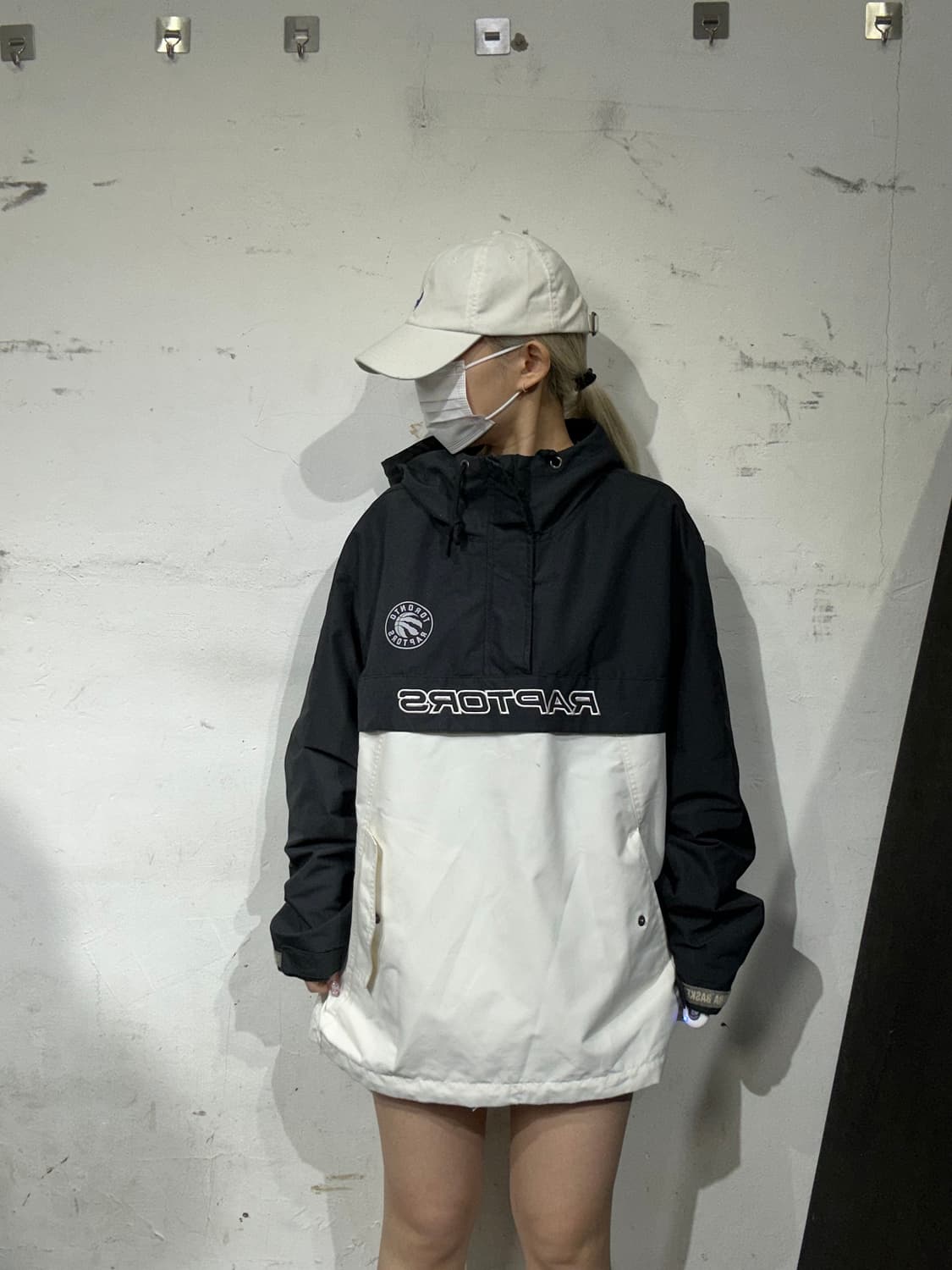 엔비에이 블랙 화이트 오버핏 트랙 아노락 자켓 L 상품이미지2