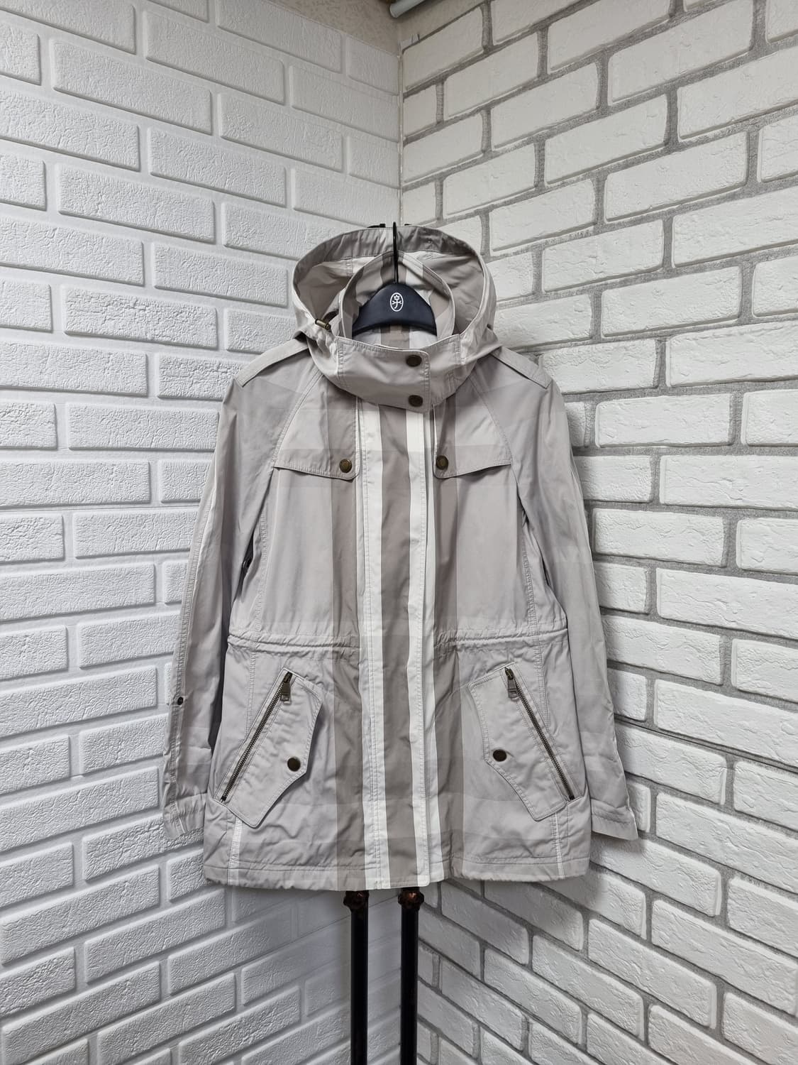 [uk8/정품] 버버리 그레이체크 후드 바람막이 상품이미지1