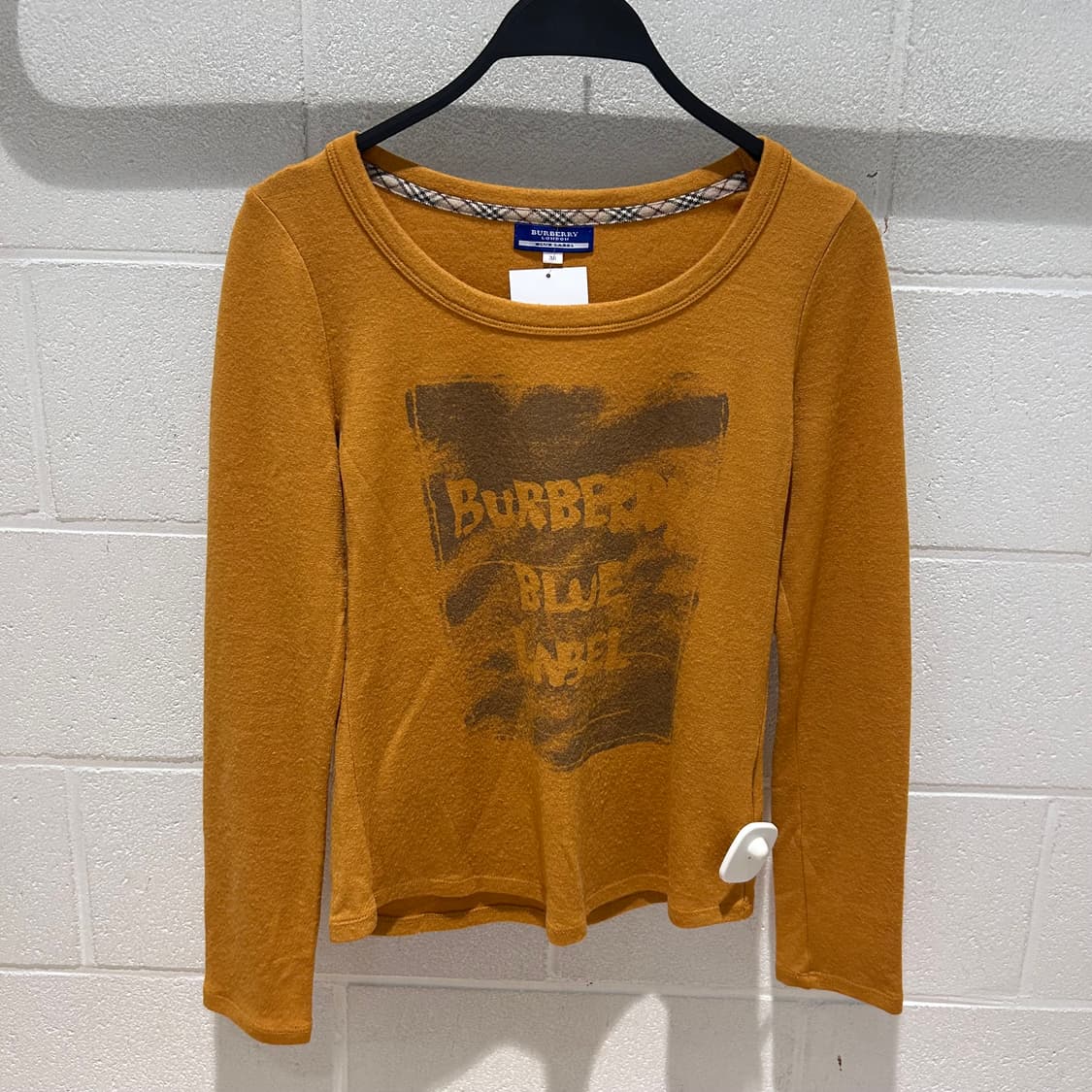 Burberry Mustard Wool T-Shirts 상품이미지5