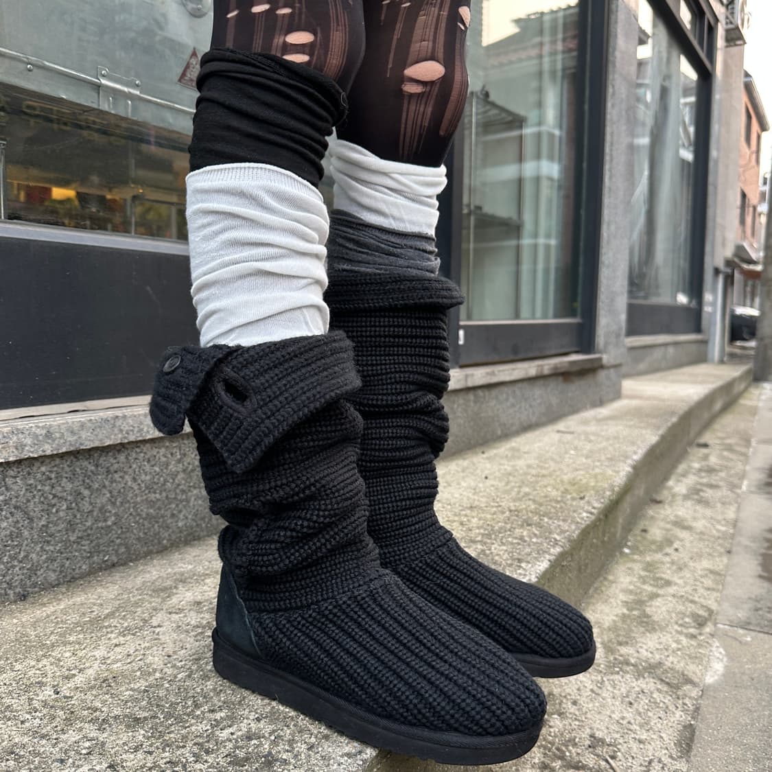 00s 블랙 니트 카디 어그 부츠 상품이미지1