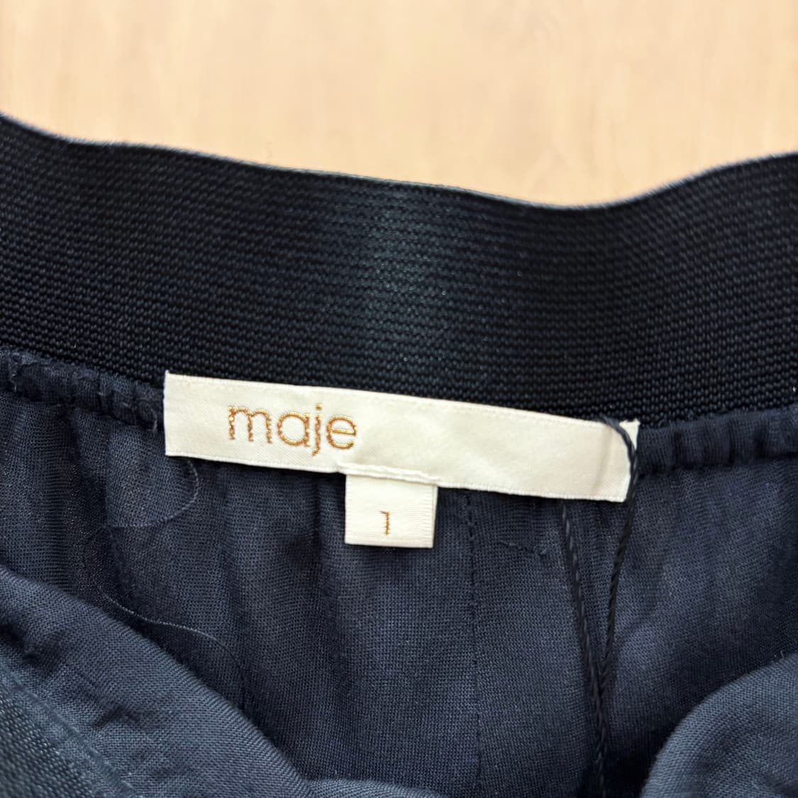 마쥬 플리츠 롱 스커트 허리 밴딩 하트 자수 패턴 디테일 스카이 블루 상품이미지7