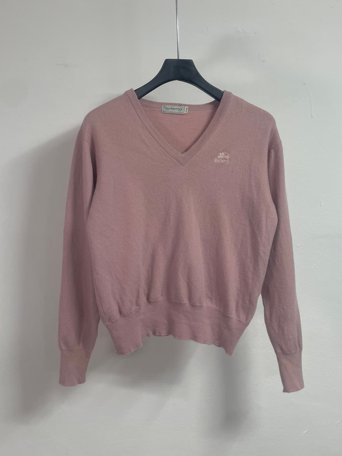 버버리 우먼스 파스텔핑크 브이넥 울 니트 (on.580) 상품이미지1