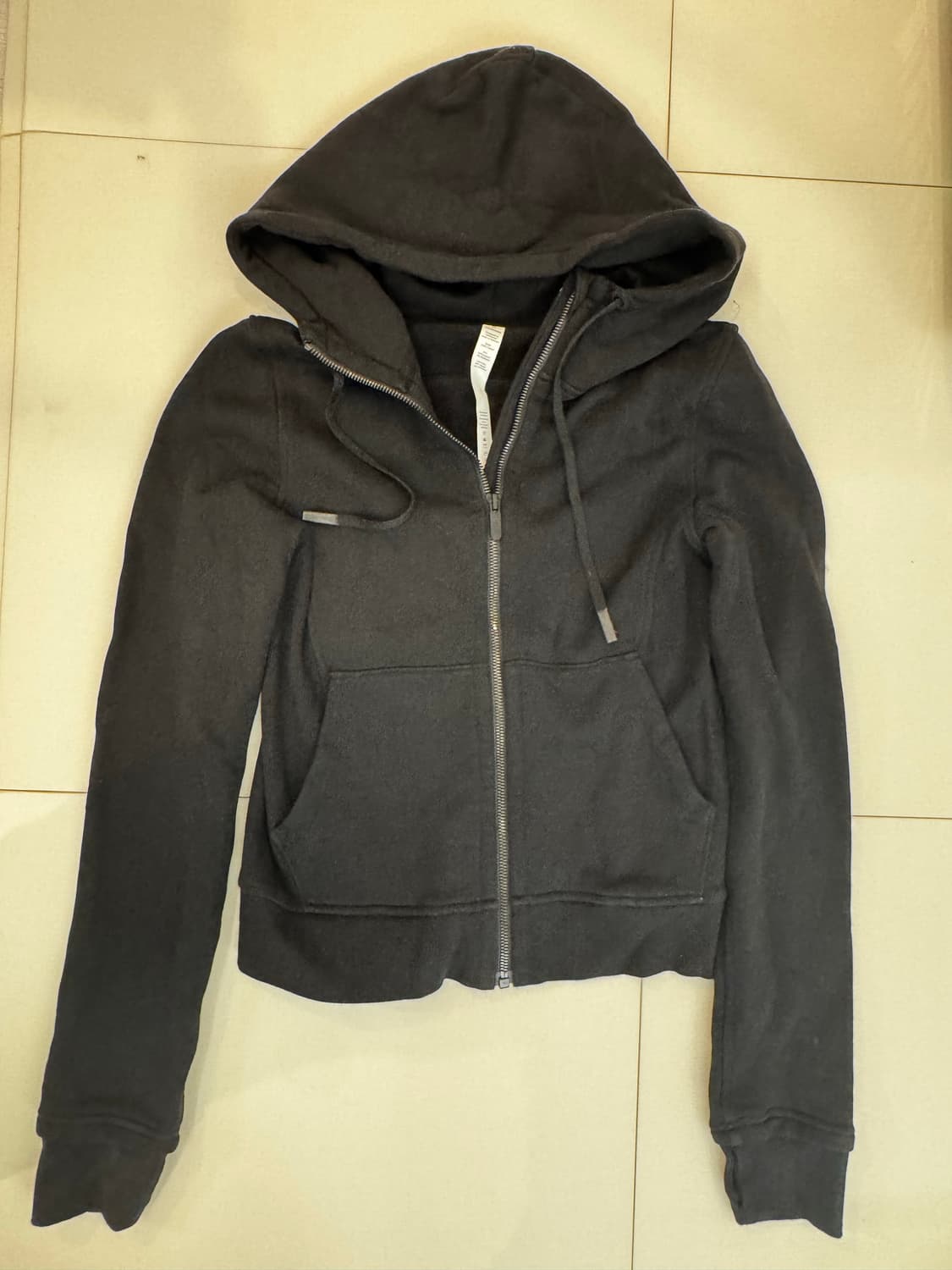 Lulelemon 룰루레몬 블랙 크롭 후드집업 상품이미지1