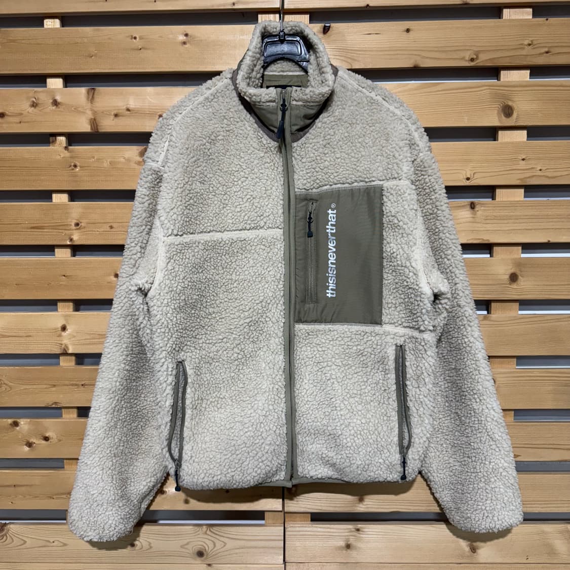 디스이즈네버댓 후리스 상품이미지1