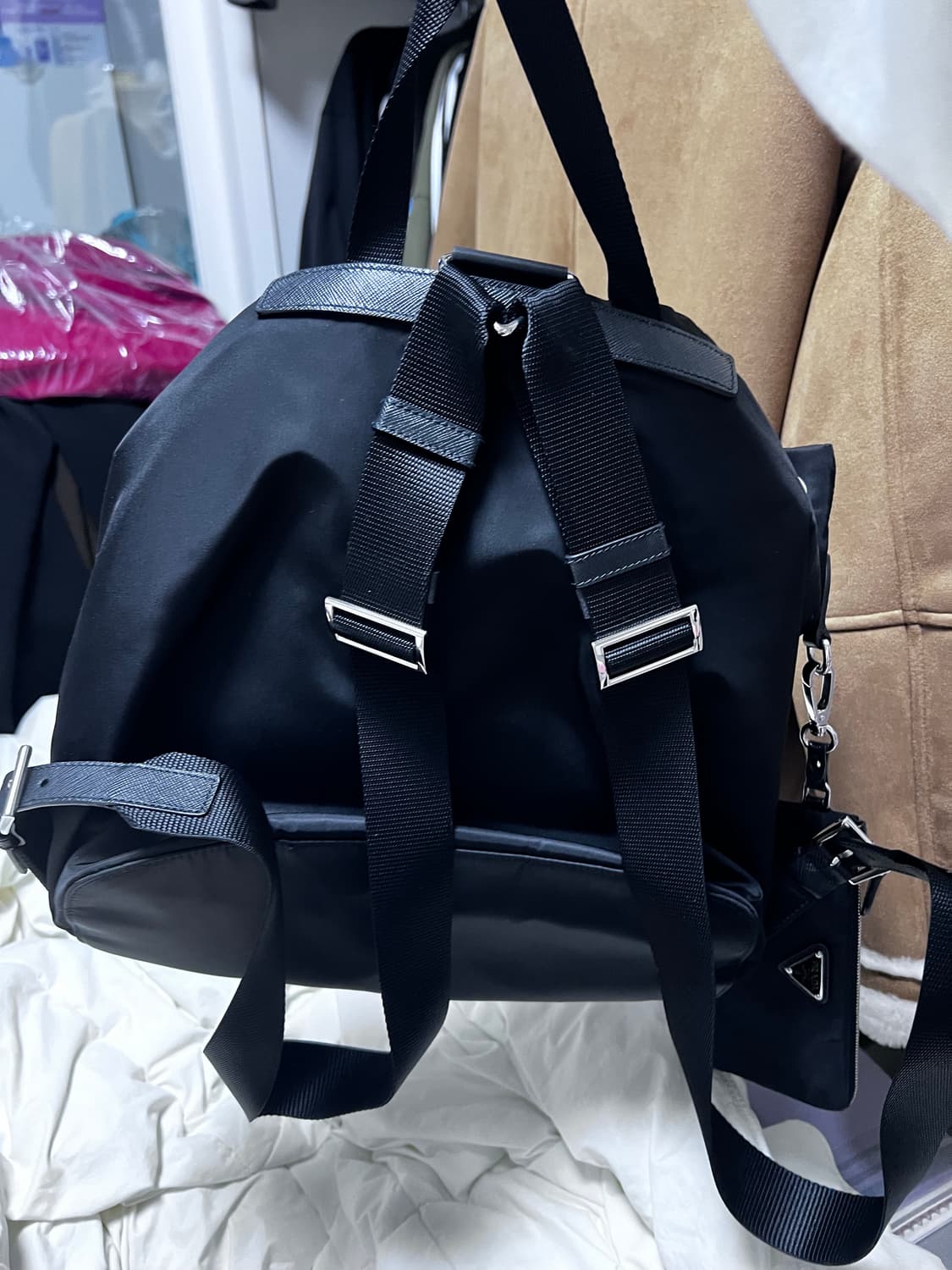 프라다 나일론 백팩 상품이미지3