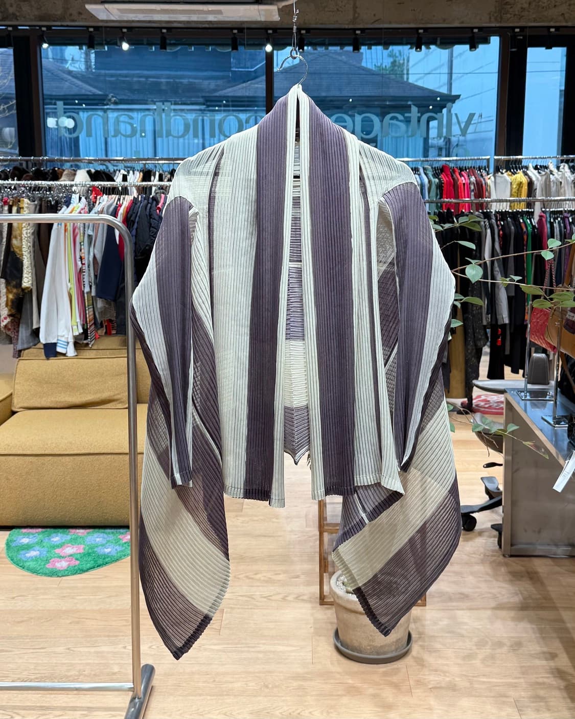 이세이미야케 차콜 옐로우 스트라이프 링컬 자켓  상품이미지1