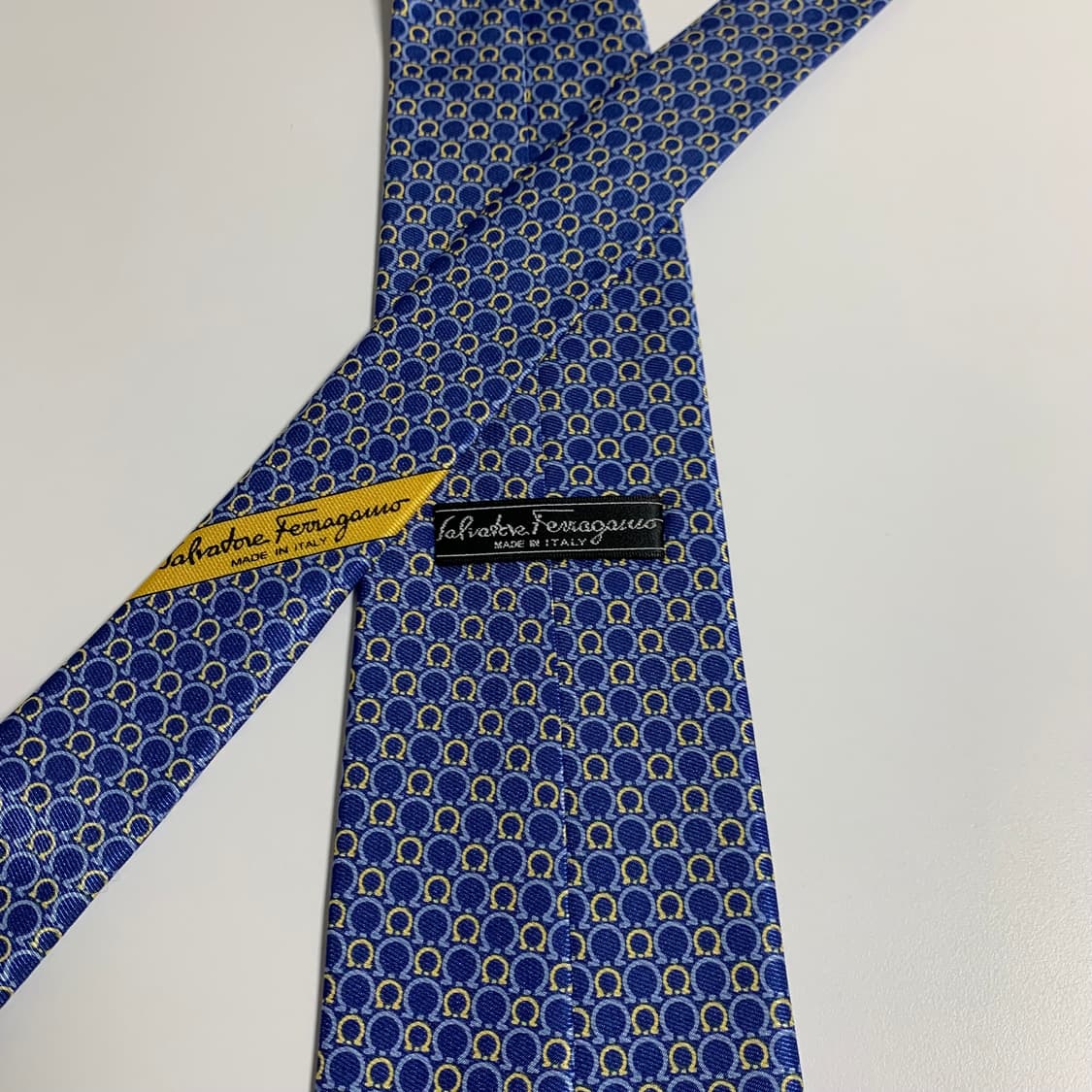 살바토레 페레가모(Ferragamo) 간치니 로고플레이 명품넥타이 최상급 상품이미지5