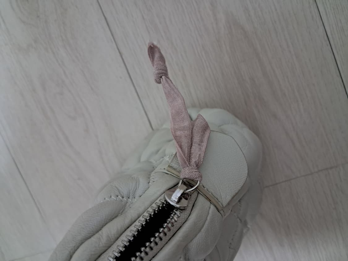 샤넬 퀼팅 숄더백 아이보리  상품이미지4