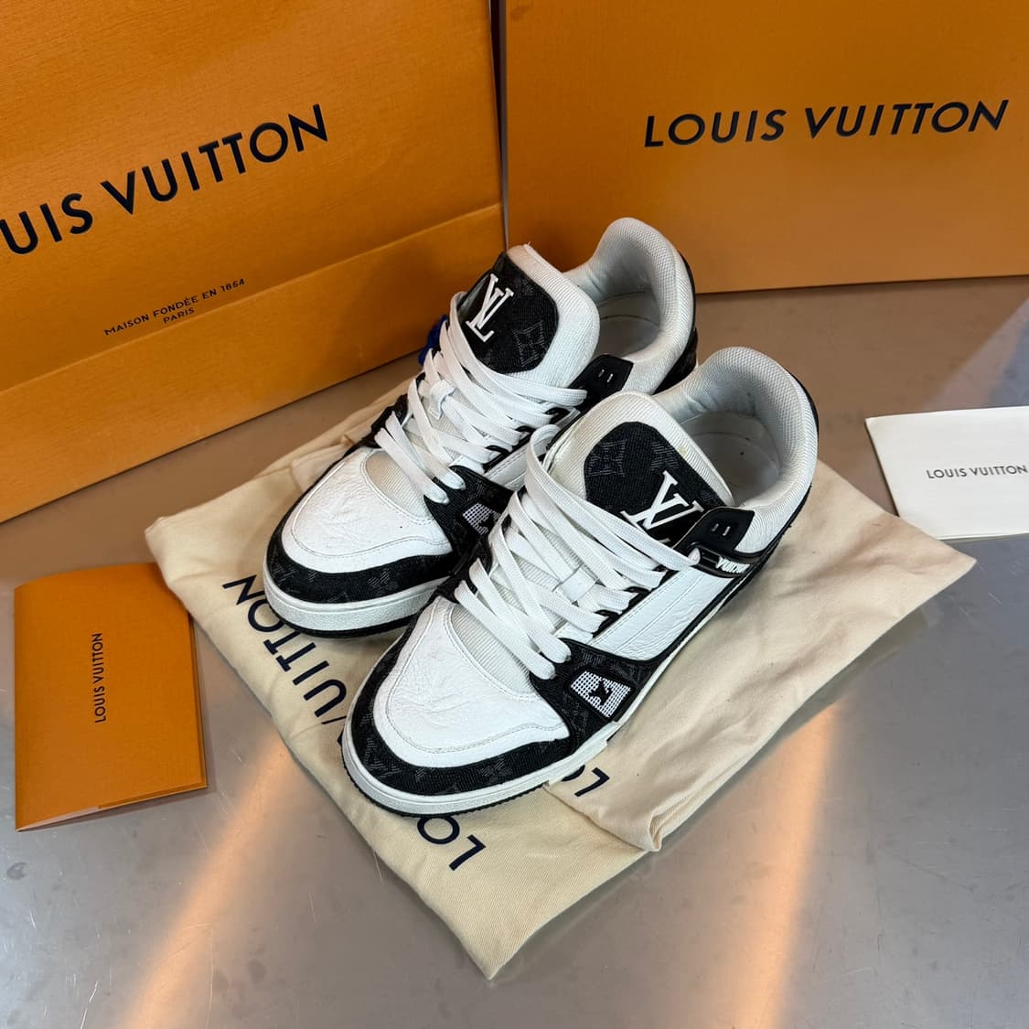 [리오브] 루이비통 LV 트레이너 데님 모노그램 스니커즈 상품이미지2