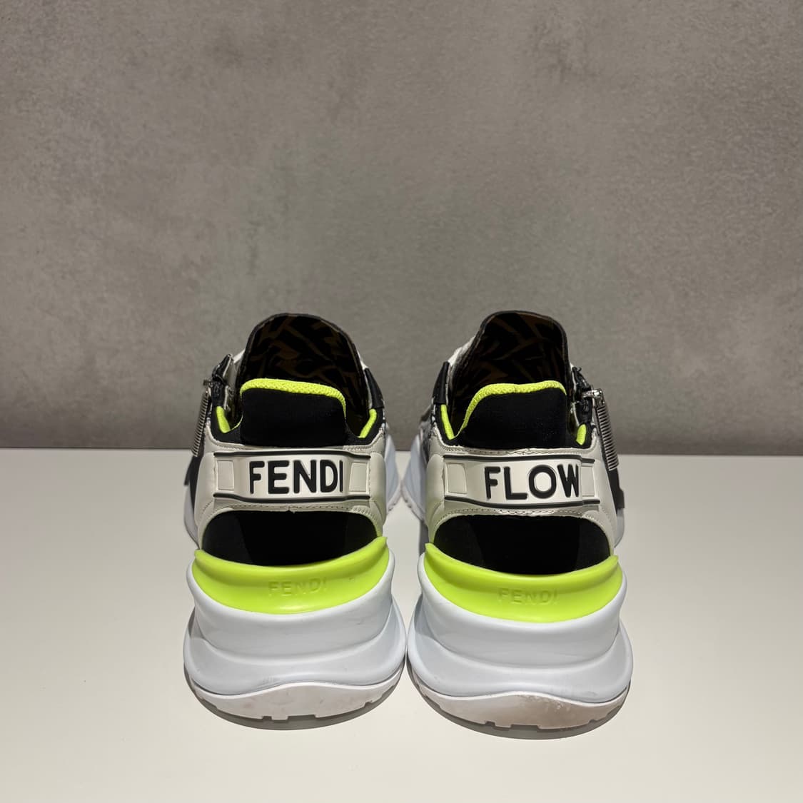 펜디 플로우 스니커즈 상품이미지4
