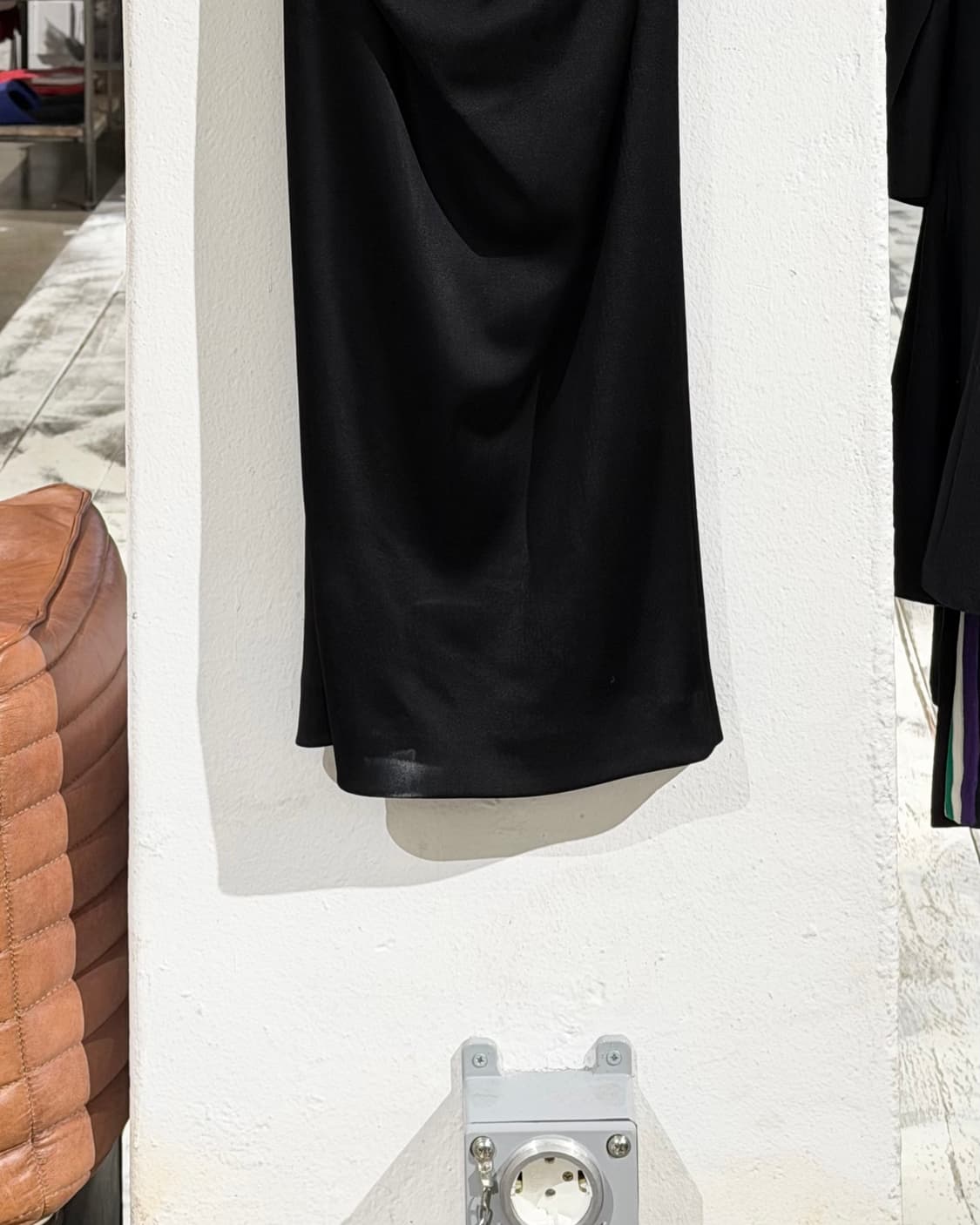 디스퀘어드2 블랙 비스코스 드레이프 드레스 상품이미지5