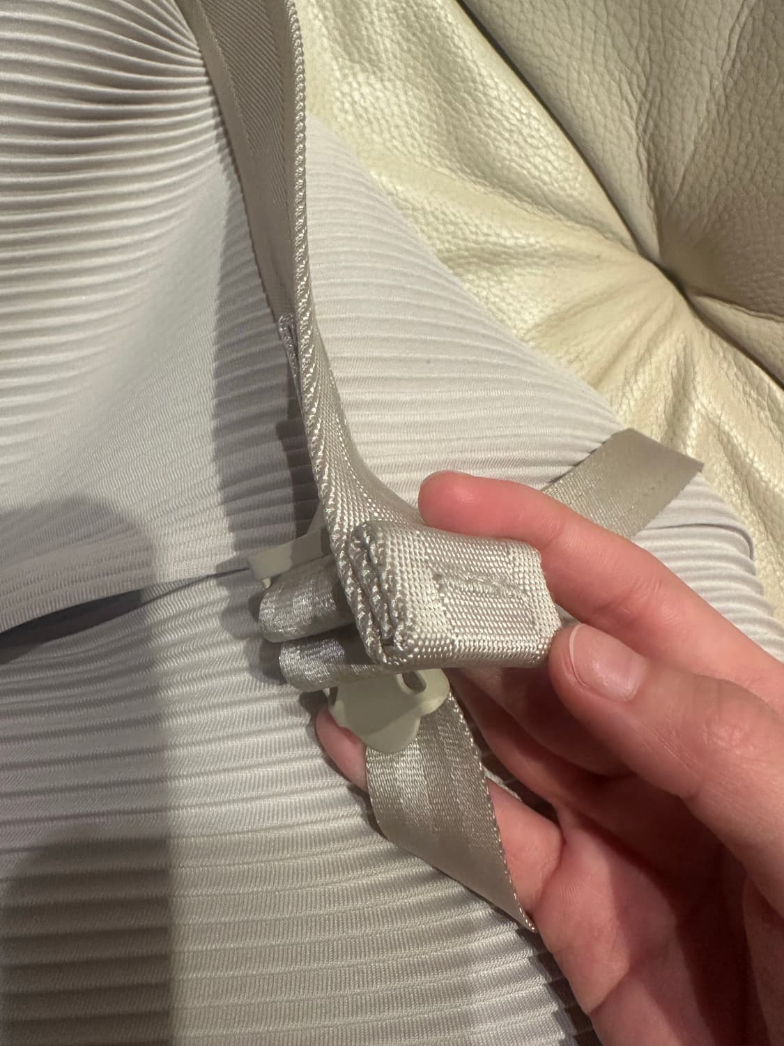 이세이미야케 백팩 플리츠플리즈 bias 라이트베이지 상품이미지3