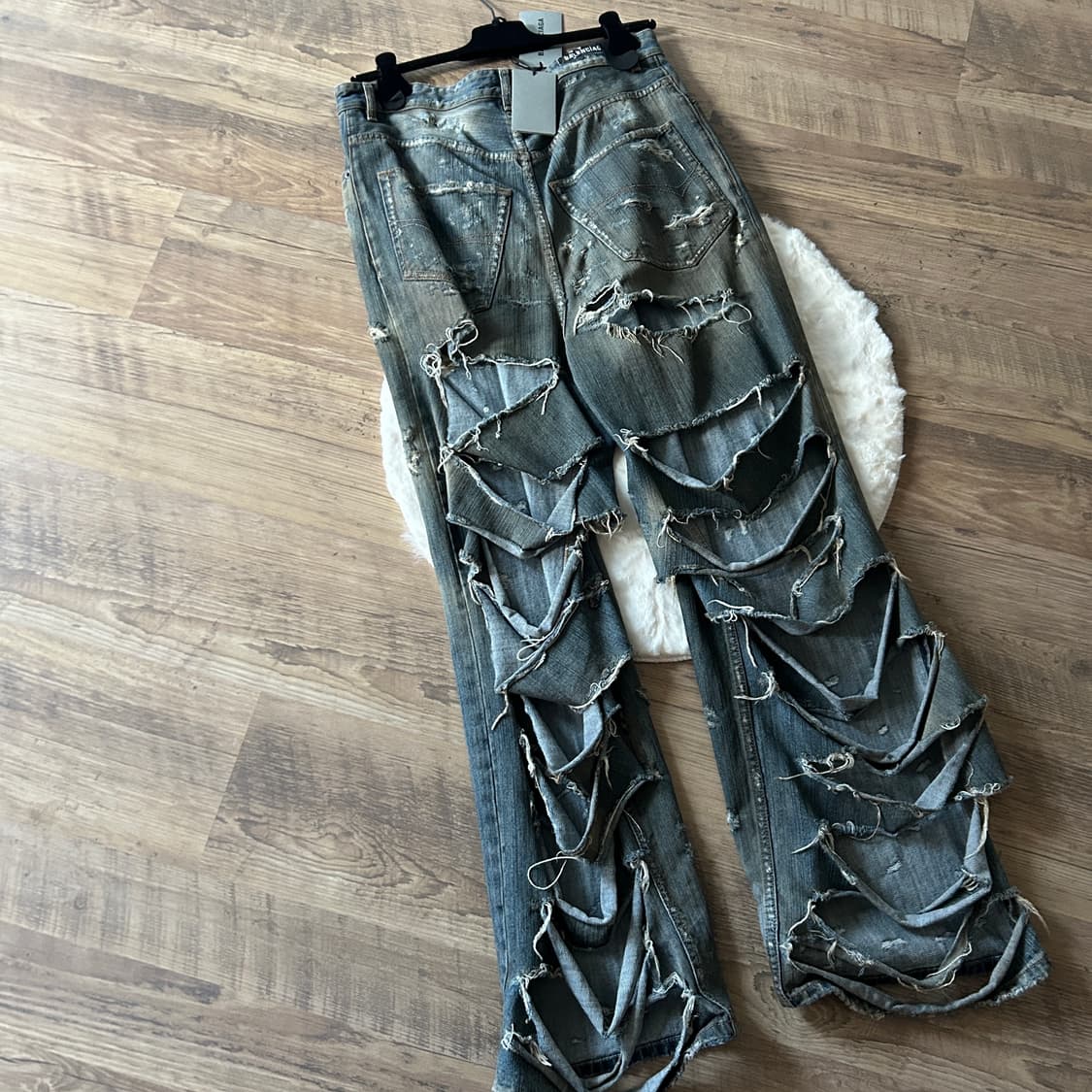 발렌시아가 슈퍼 디스트로이드 데님팬츠 상품이미지4