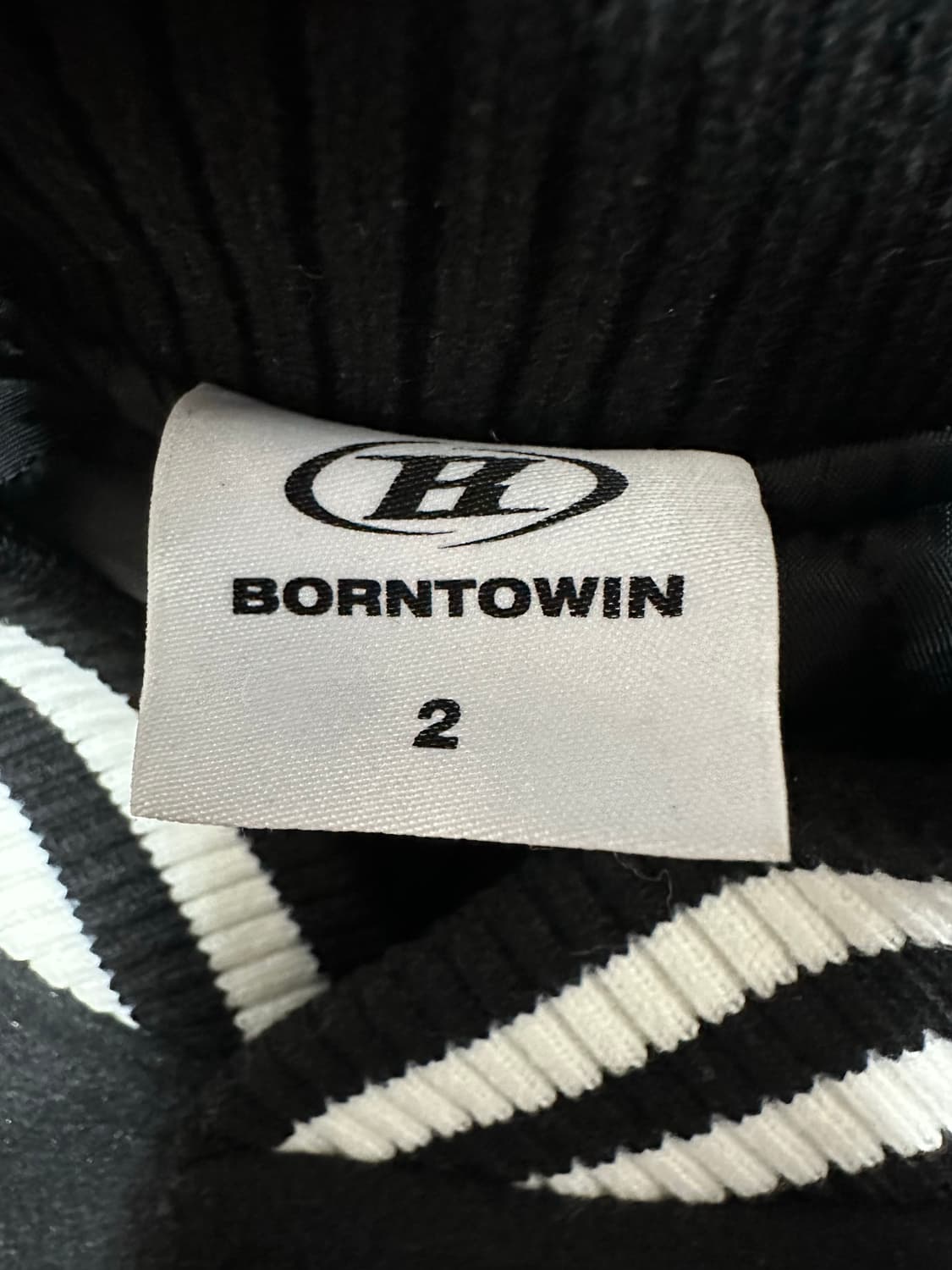 본투윈 블랙 크롭 바시티 자켓 상품이미지6