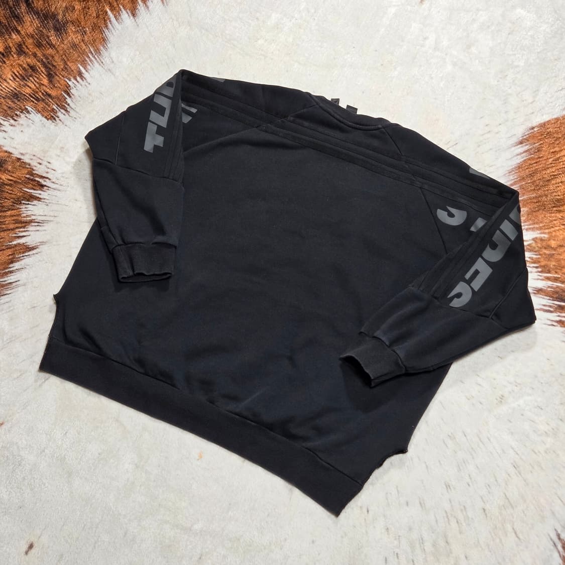 아디다스 약기모 사이드 트임 맨투맨 상품이미지4