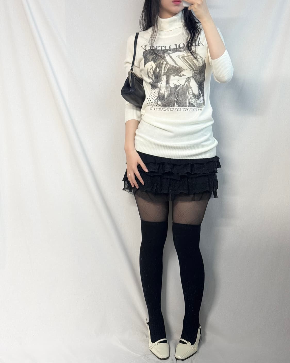 펑크 그래픽 폴라넥 니트 원피스 상품이미지3