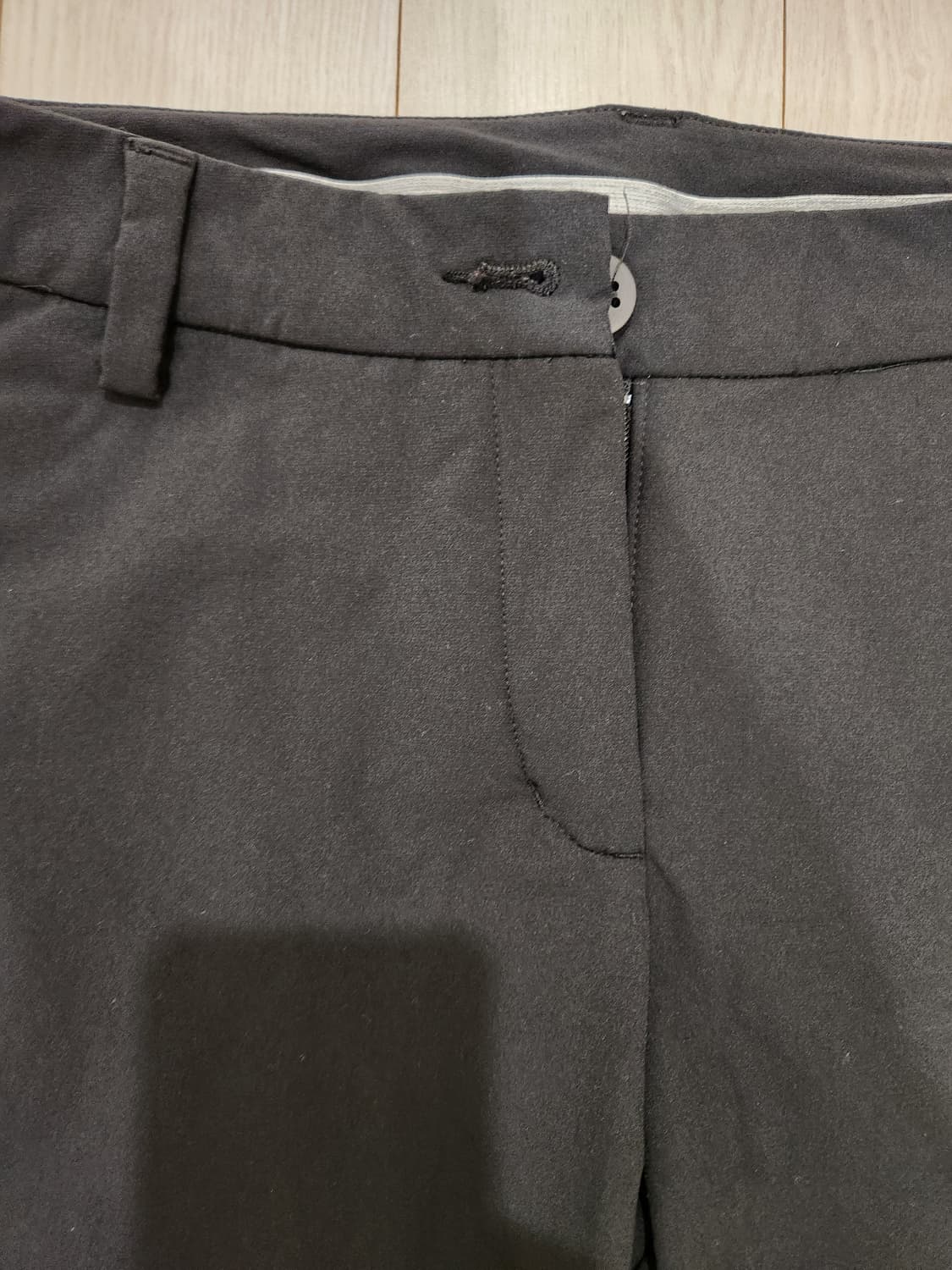 아디다스 기능성 여성 팬츠 사이즈m

사진이 이상하게 나왔는데 새상품처럼 상품이미지5