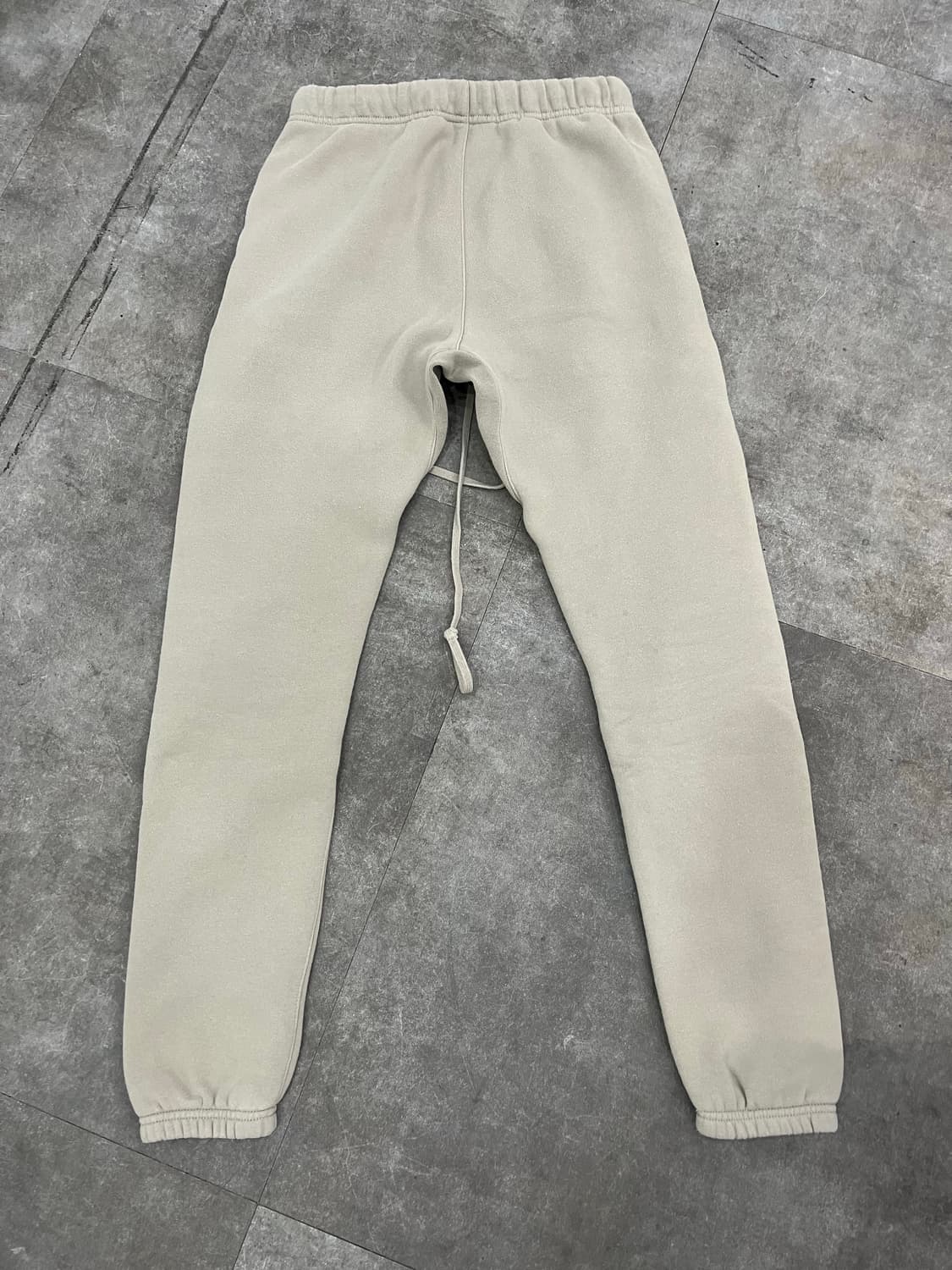 에센셜 스웻 팬츠 상품이미지2