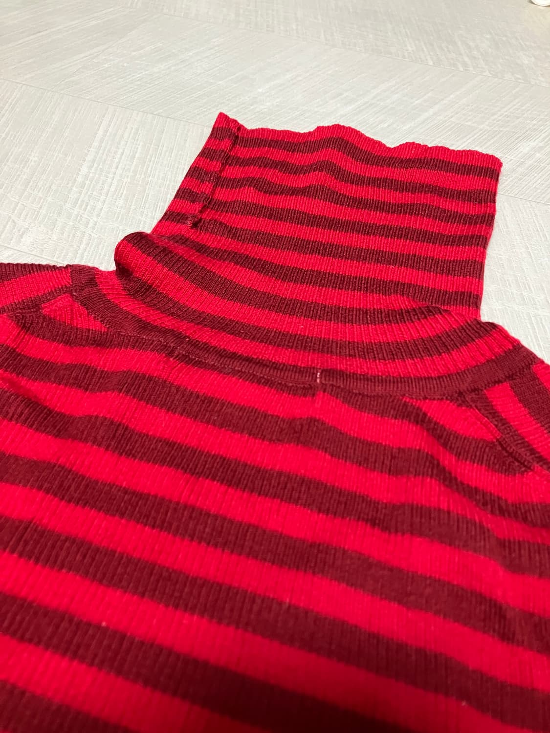 BOCBOK 복복 STRIPE TURTLE NECK (RED) 상품이미지6