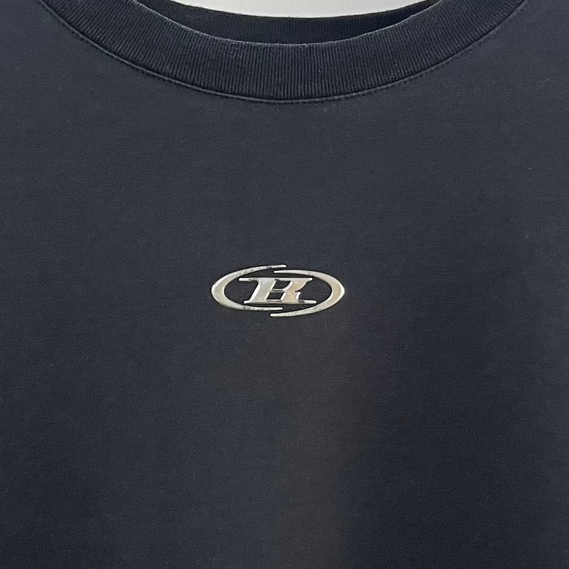 본투윈 실버 B로고 블랙 롱슬리브 상품이미지5