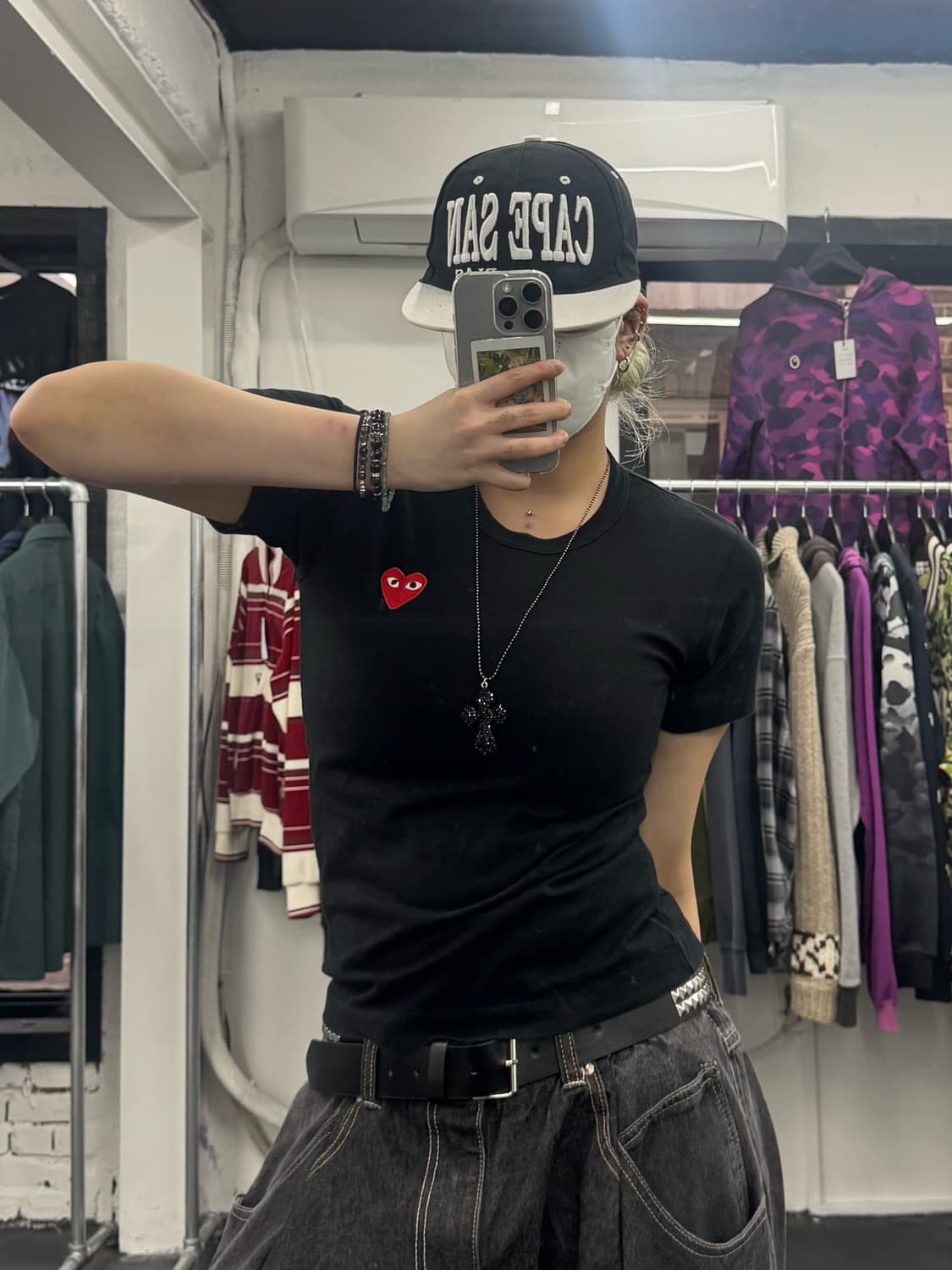 꼼데가르송 플레이 레드와펜 티셔츠 상품이미지4