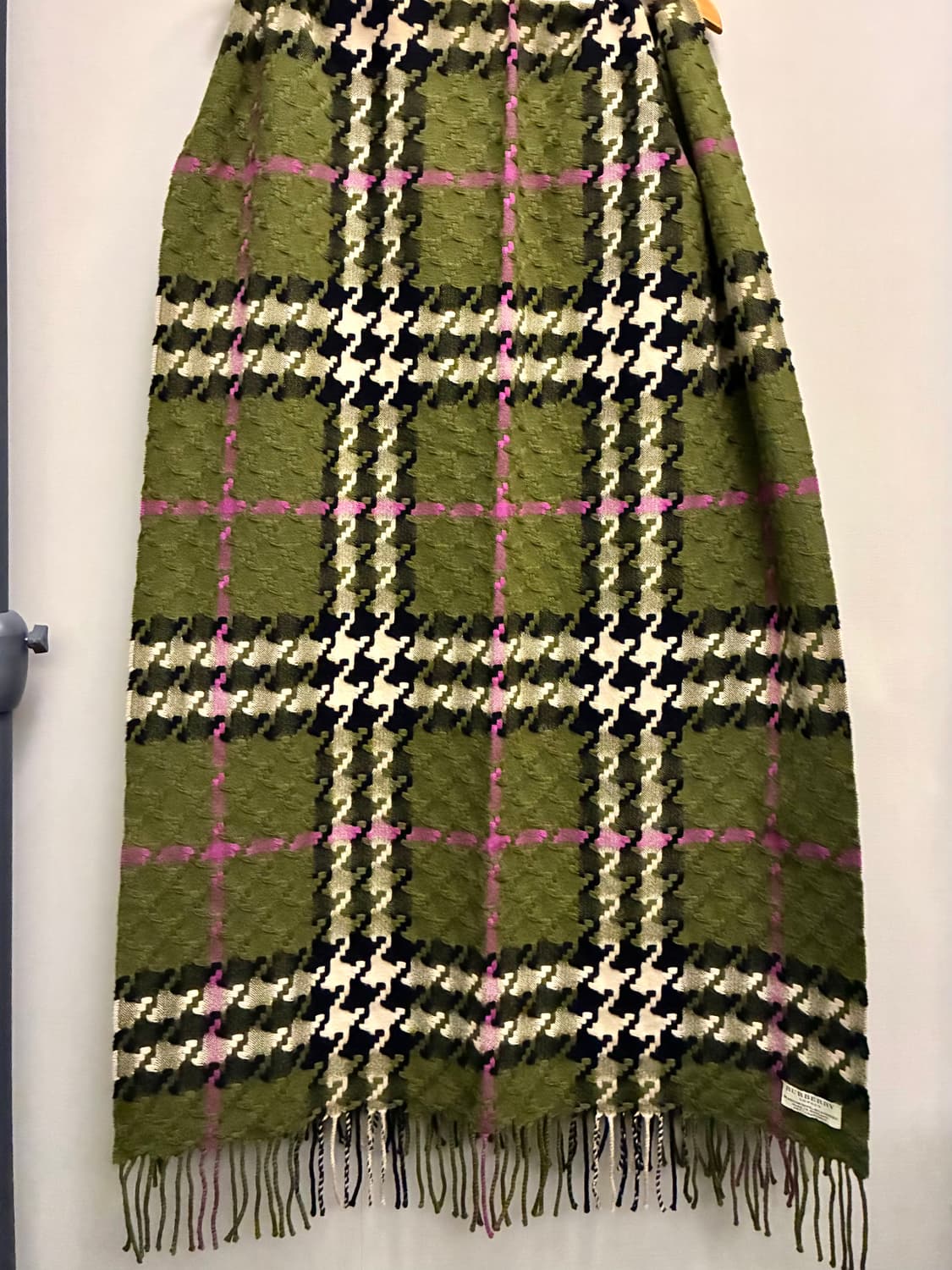 BURBERRY 버버리 하운드투스 체크 울 캐시미어 롱 머플러 목도리 상품이미지6