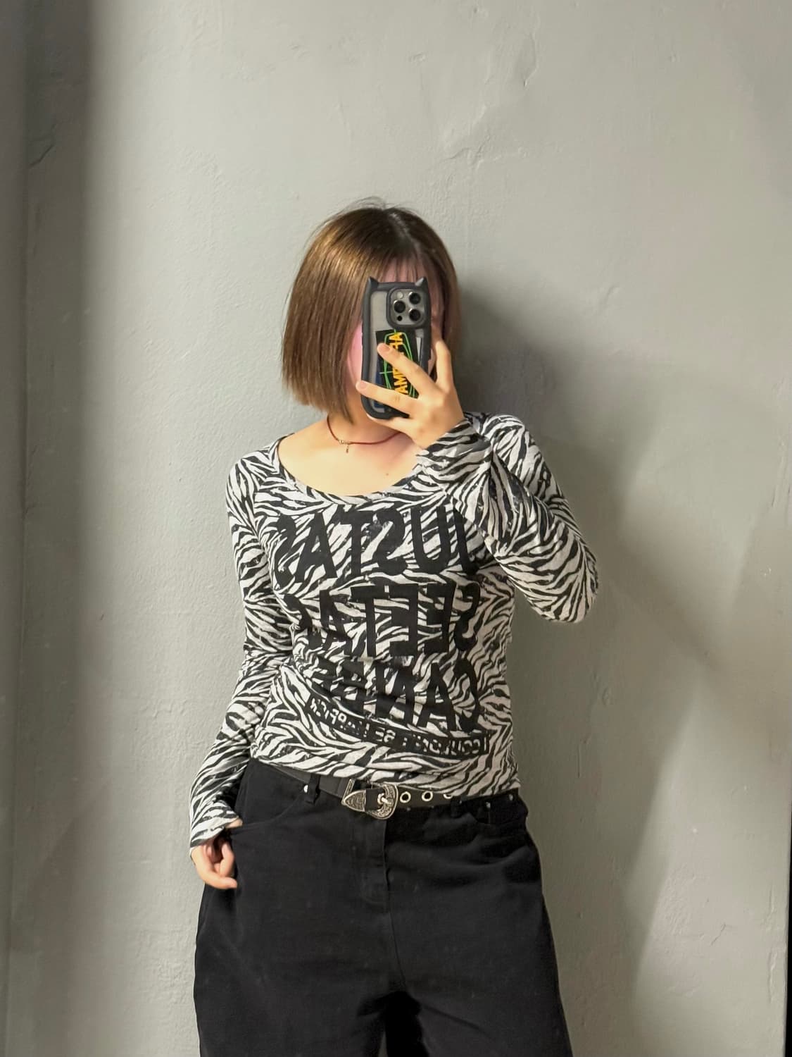zebra pattern lettering long sleeve 상품이미지2