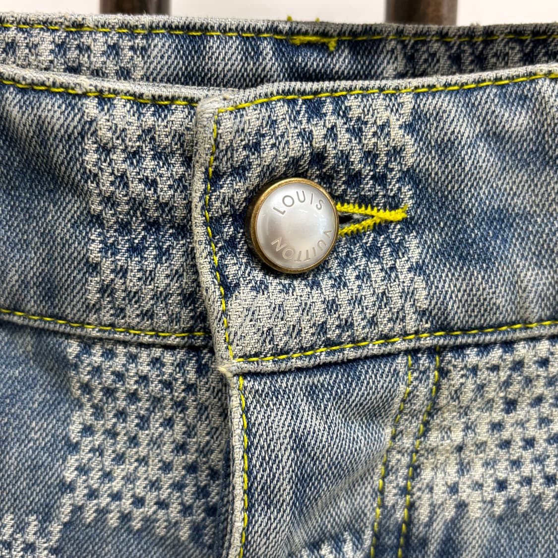 [31]루이비통 LV 다미에 플레어드 데님팬츠 상품이미지4