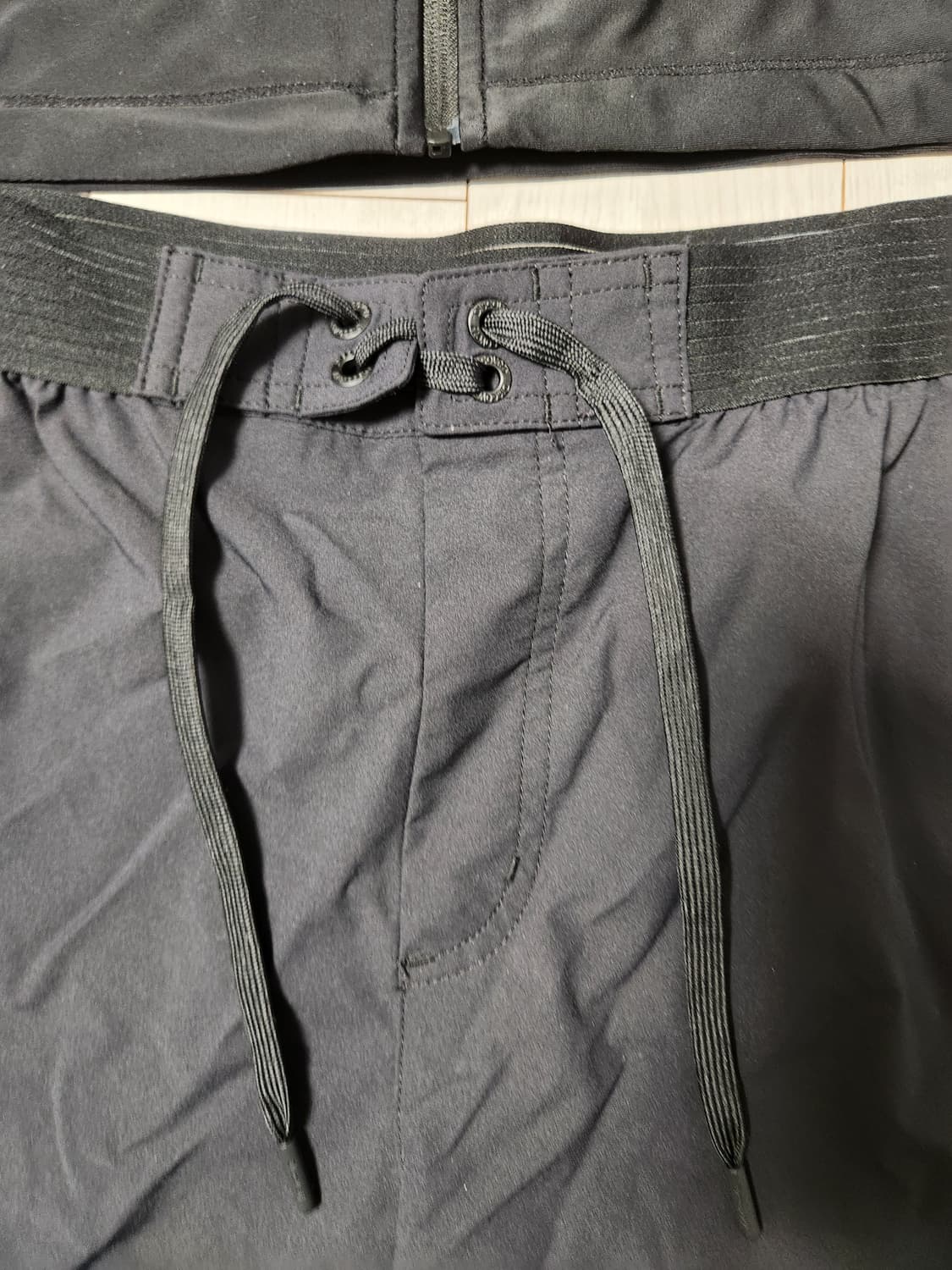 새상품급) 디스커버리 남성 풀집업 래쉬가드 상하의 세트 사이즈95 m

 상품이미지6