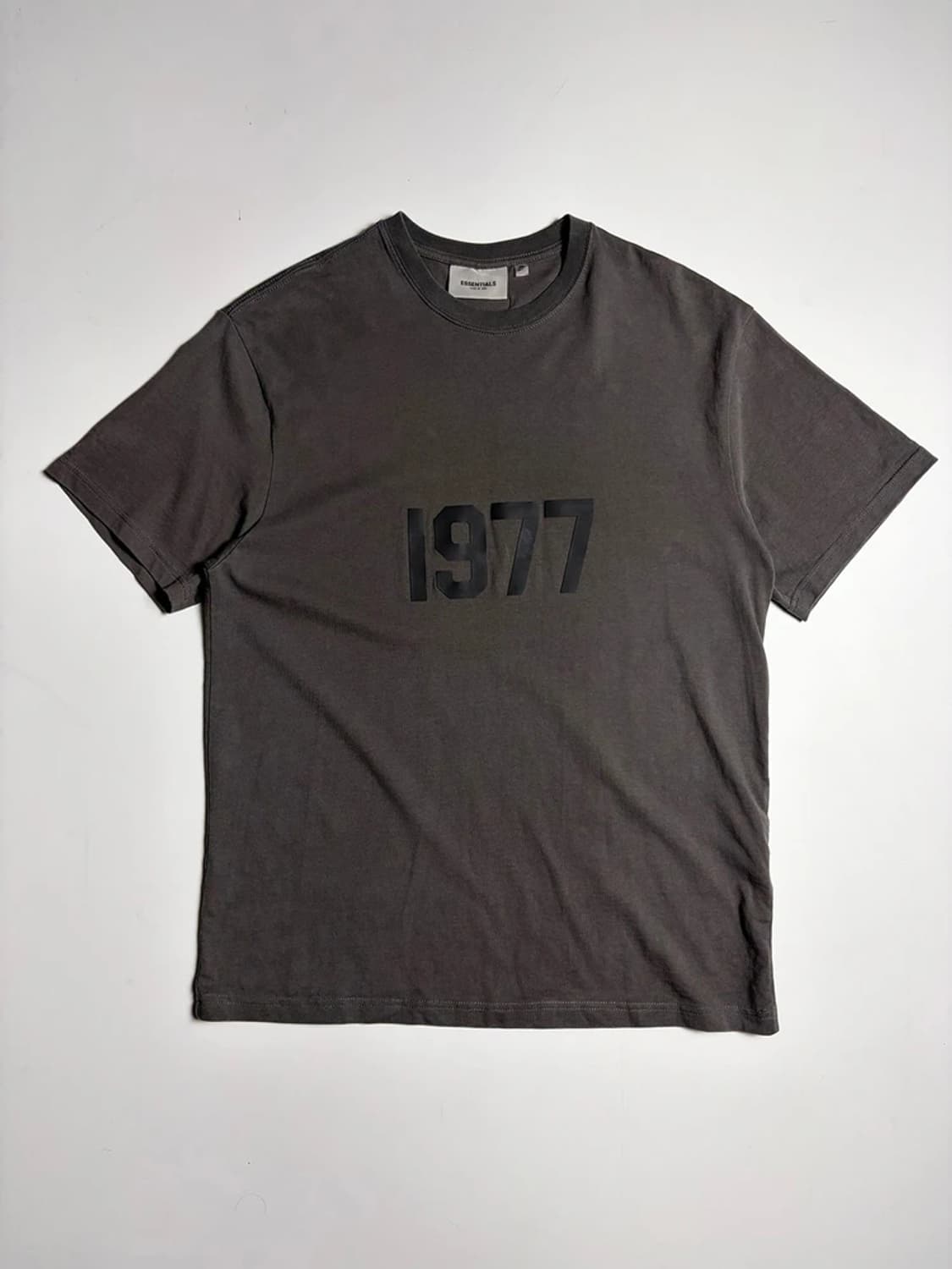 에센셜 피어오브갓 1977 코튼 반팔 티셔츠 R1165 상품이미지1