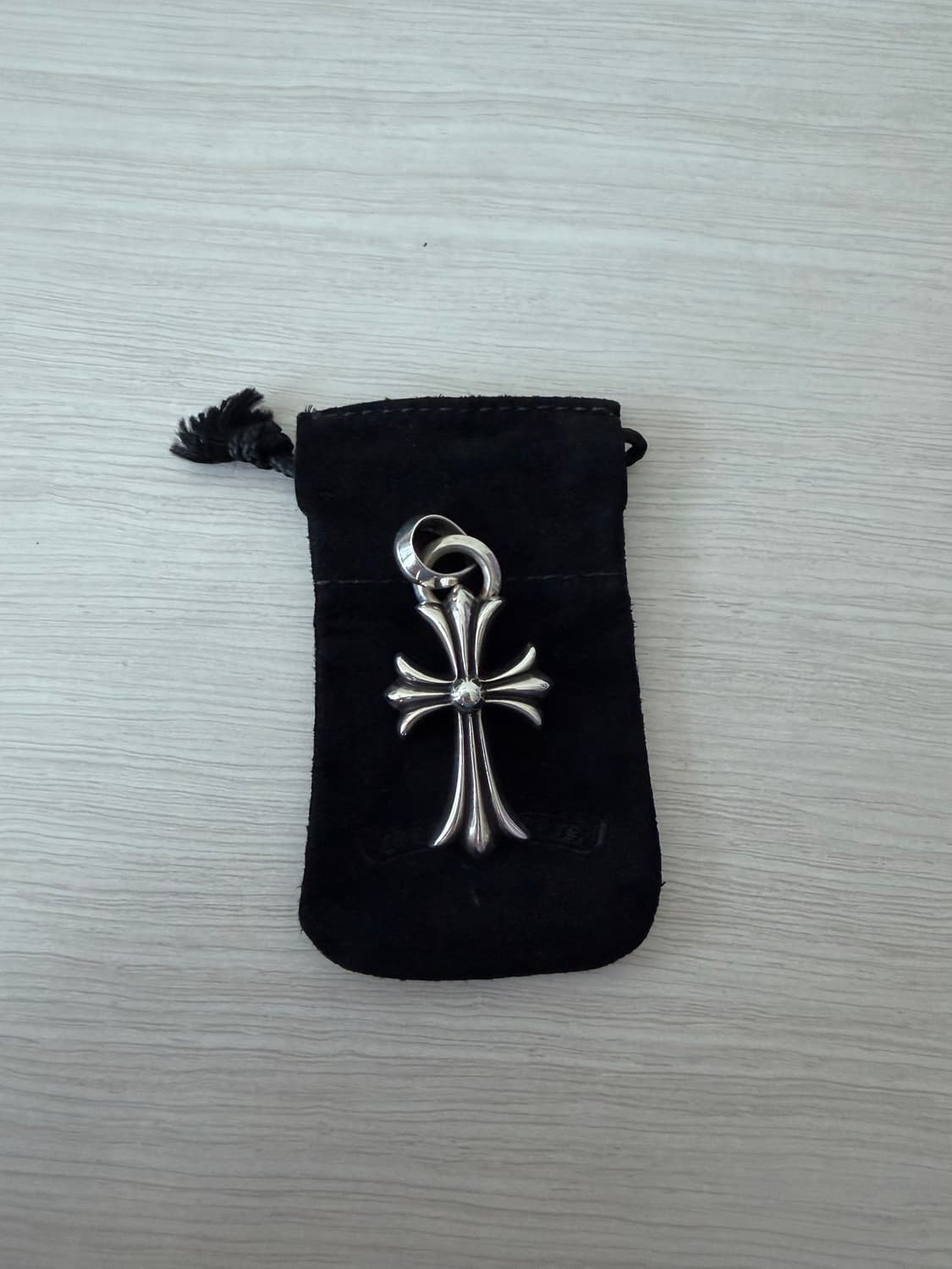 크롬하츠 스몰크로스 위드 베일 상품이미지2