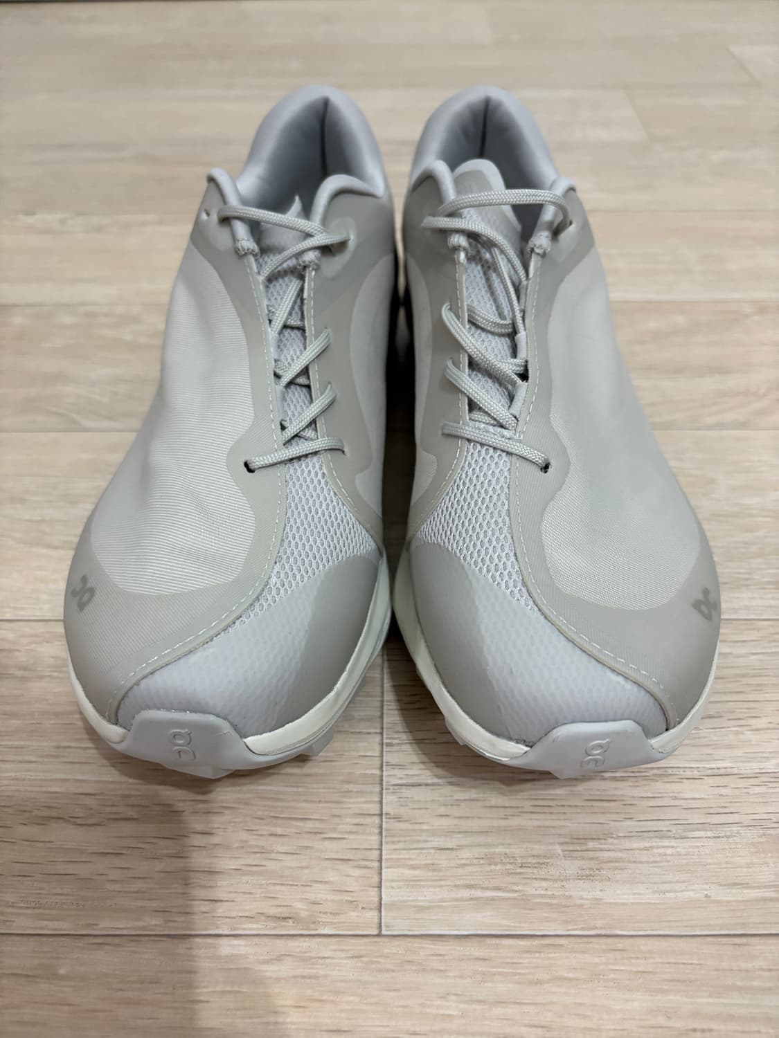 온 러닝 X 파프 / 클라우드벤쳐 피크 아이스 문 / 270 상품이미지5