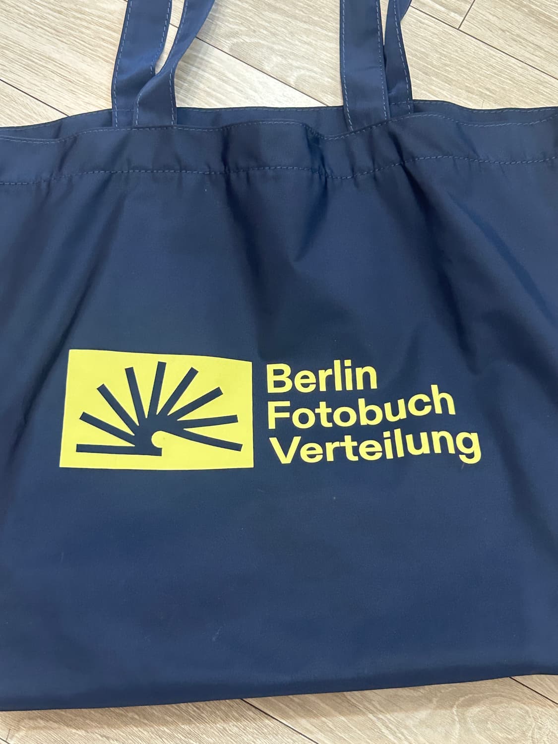 베를린 포토북 디스트리뷰션 BFV 001 BAG (NAVY) 상품이미지1