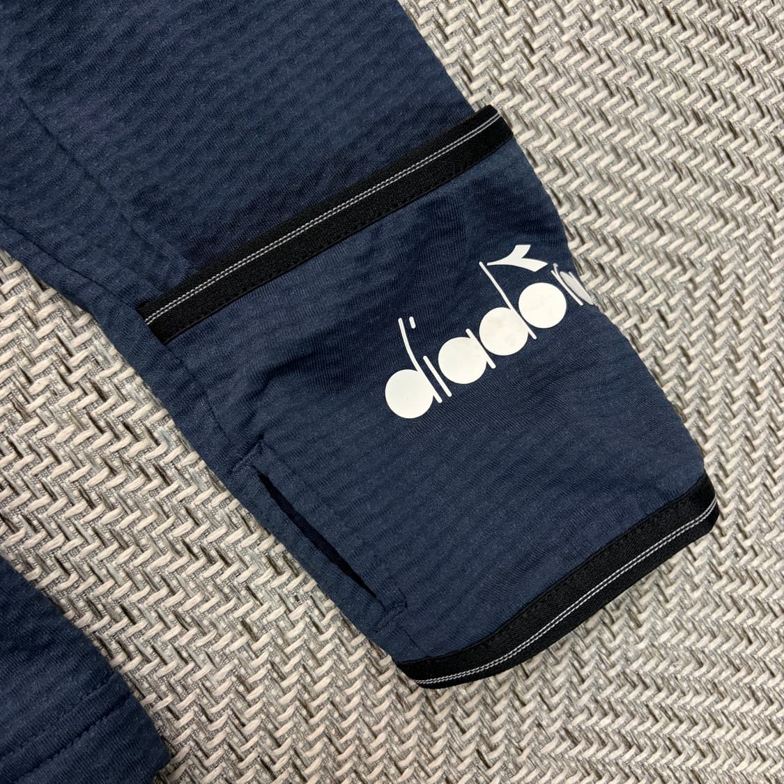 (L)디아도라 엠보져지 긴팔티 상품이미지3